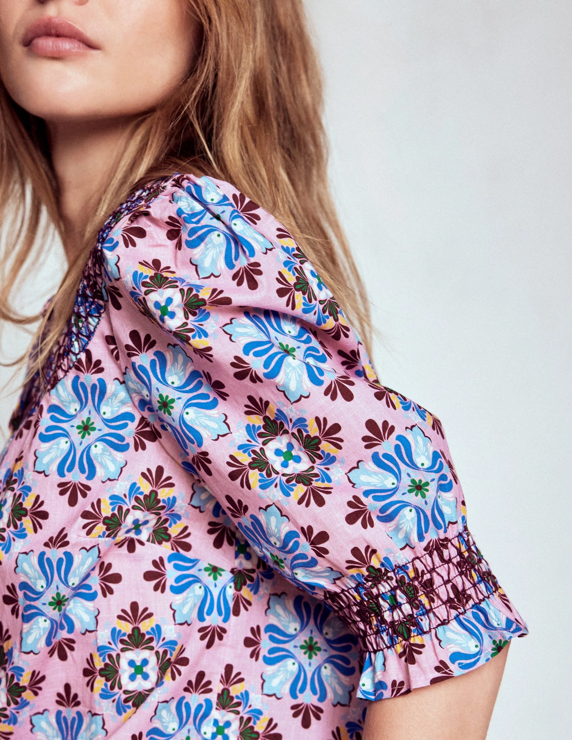 Effie Short Sleeve Top-Formica Pink, Bloom Mosaic Cozy Style Minimal Layers