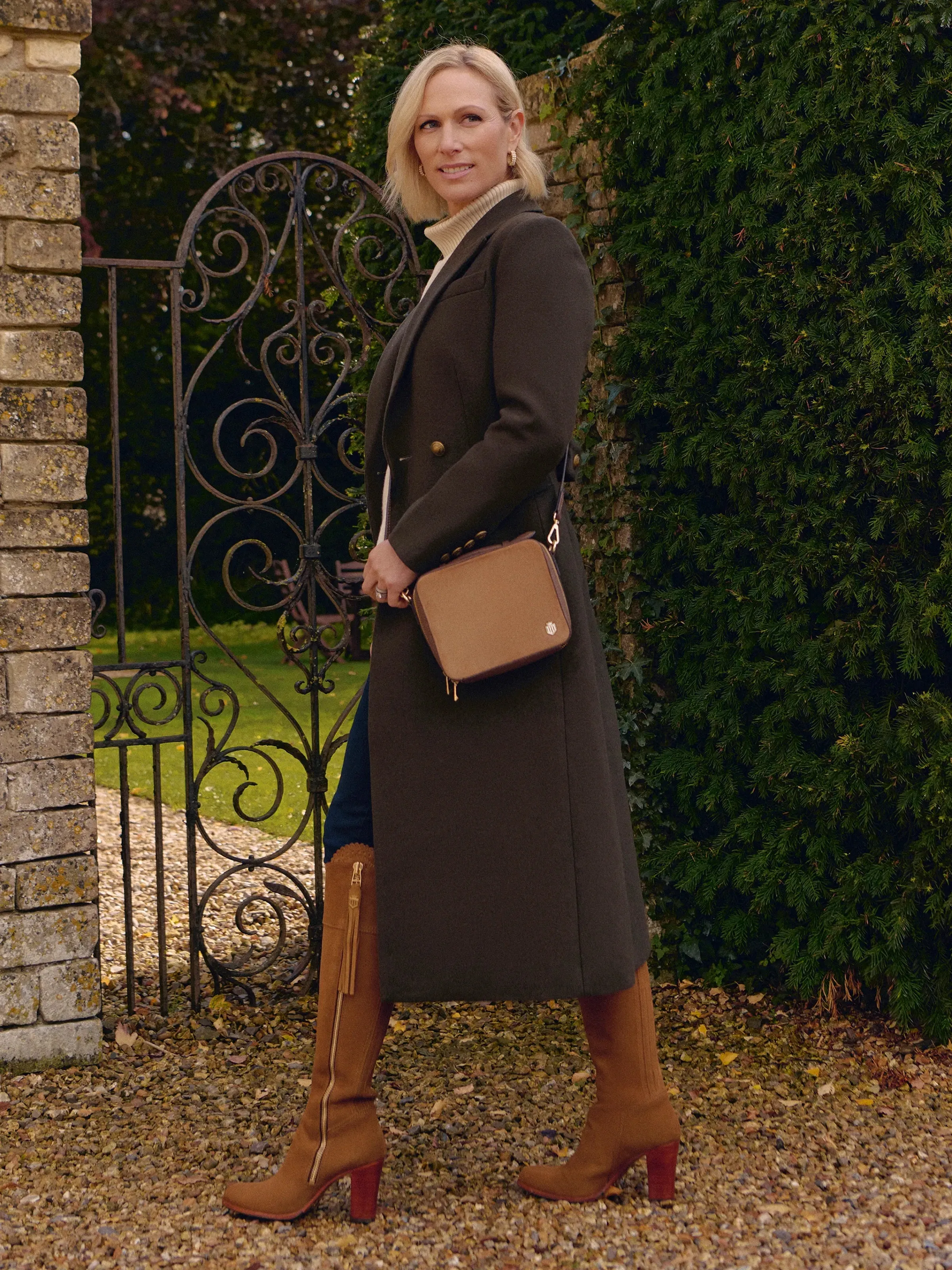 Amelia - Military Green Flexible Joint Mobility Odor Control Finish