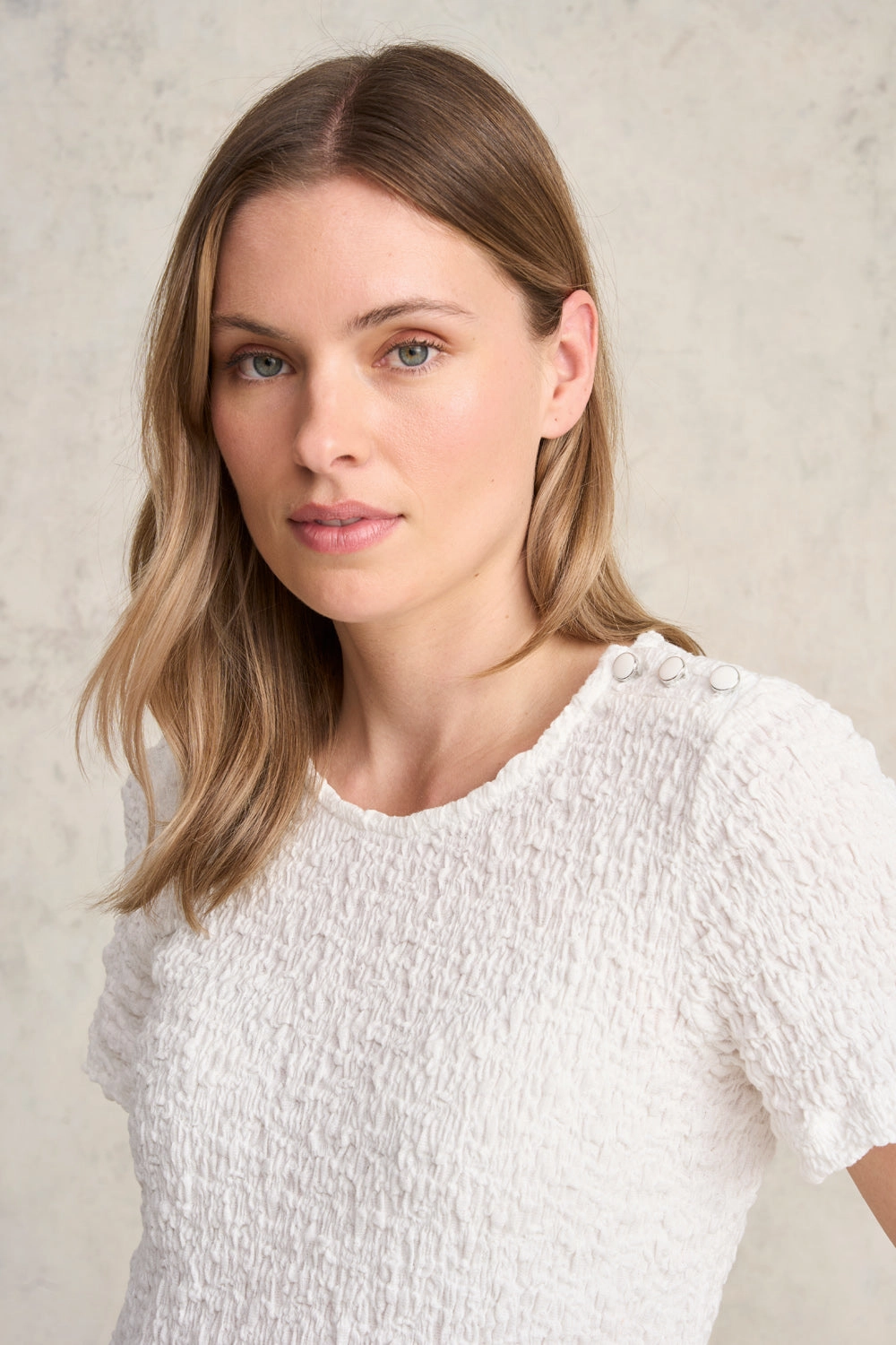 Crinkle Cotton T-Shirt - White NoSlip Grip Wear Resistant Fabric