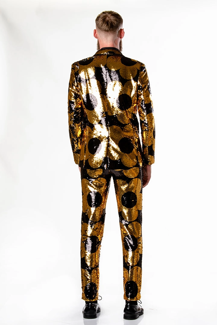 Timeless Tailoring Flexible Fit Any Old Iron Men's Quantastic Suit