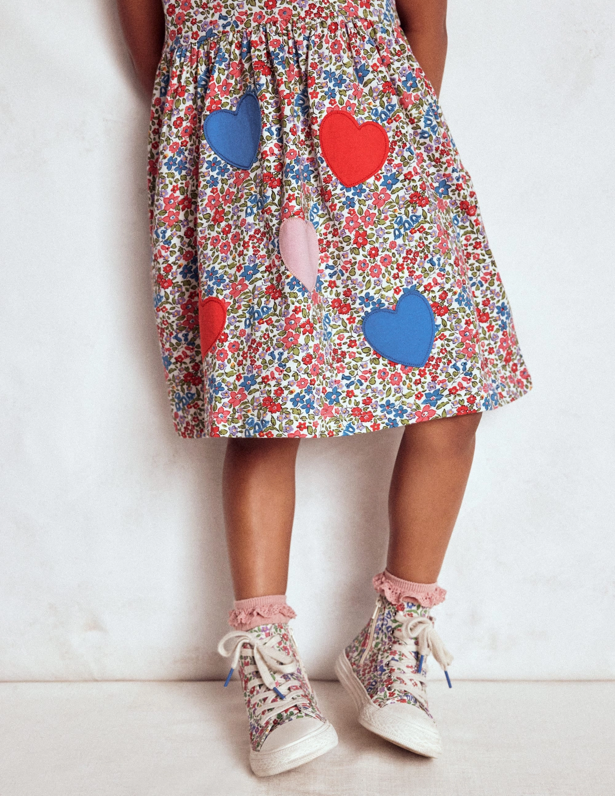 Appliqu??  T-shirt Dress-Rose Pink Flowerbed Hearts Silk Air
