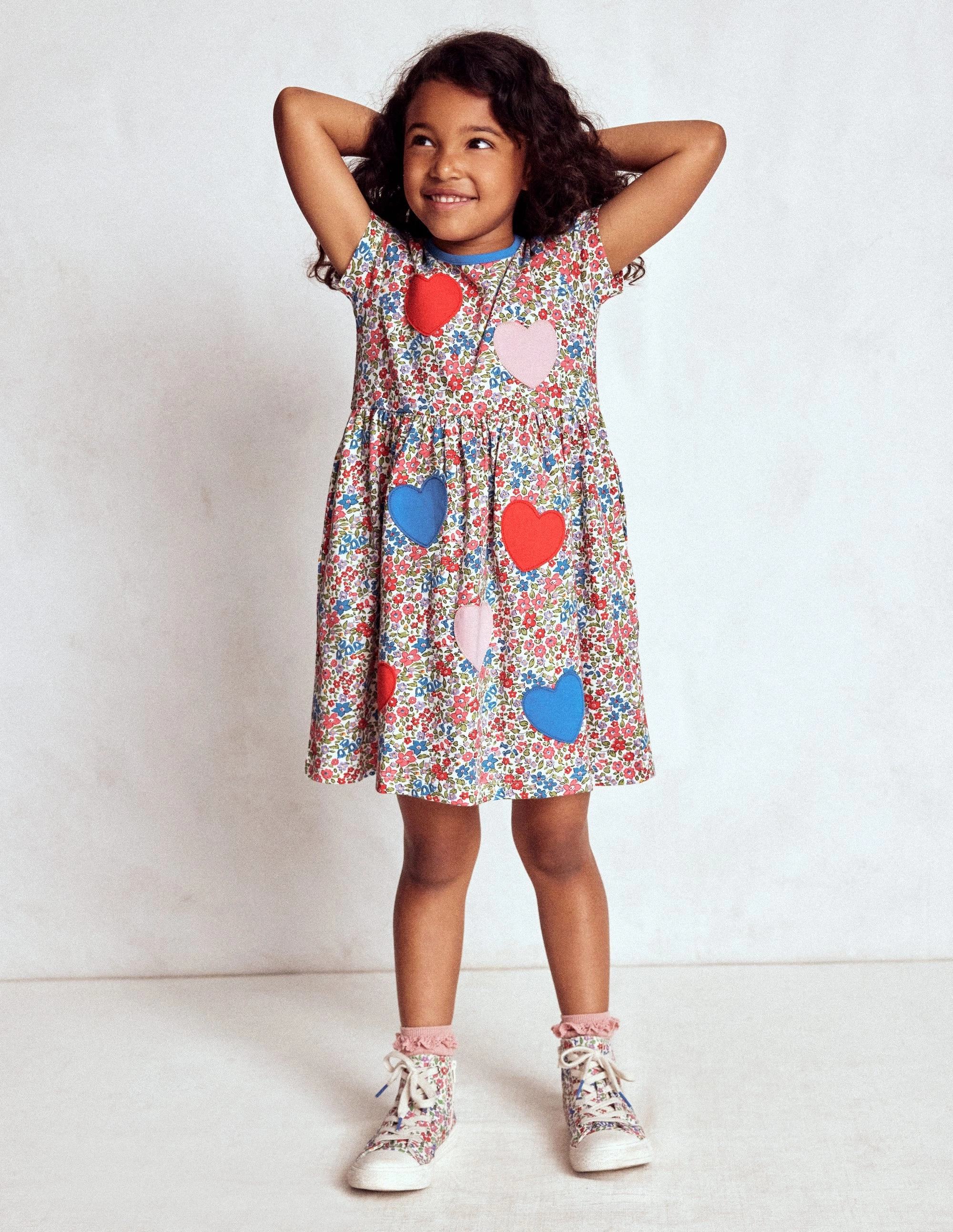 Appliqu??  T-shirt Dress-Rose Pink Flowerbed Hearts Skin-friendly