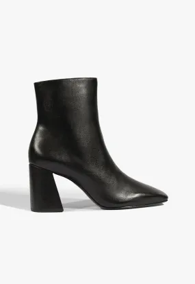 Flexibility Design Leia Leather Bootie