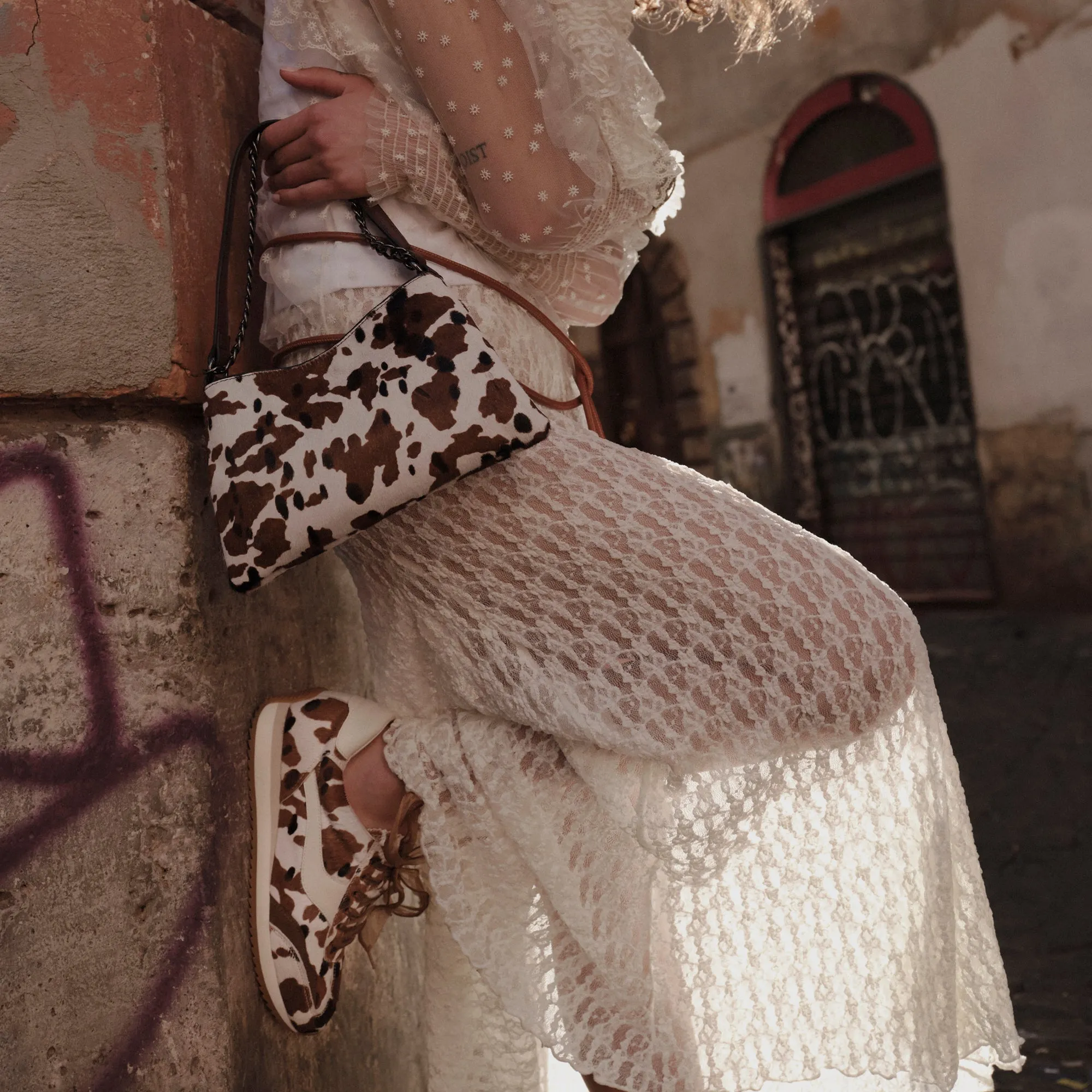 B.NTCD SNEAKERS COCOA TAURUS CALF HAIR Impact Diffusing Structure Minimalist Look