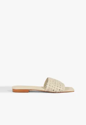 Comfort Padding Water-resistant Juliet White Leather Flat Sandal