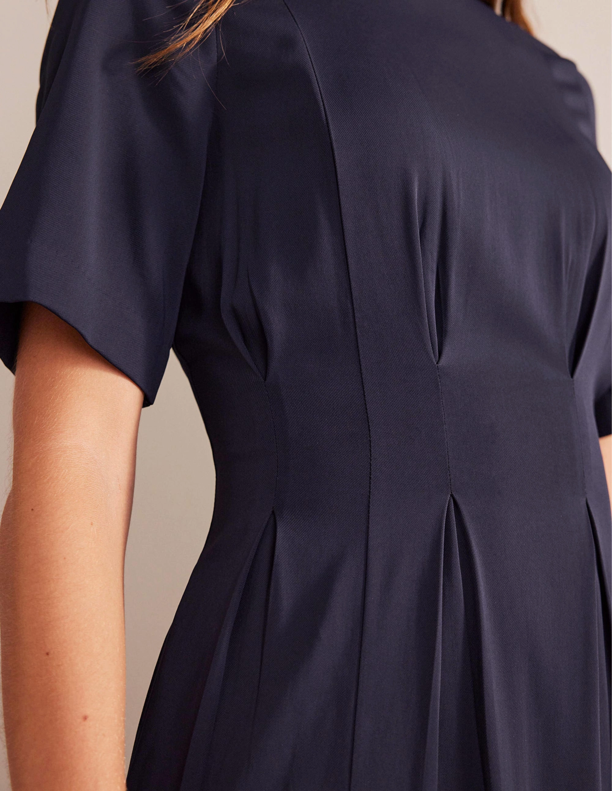 Pleated Midi Dress-Navy Contrast-Lining understated look