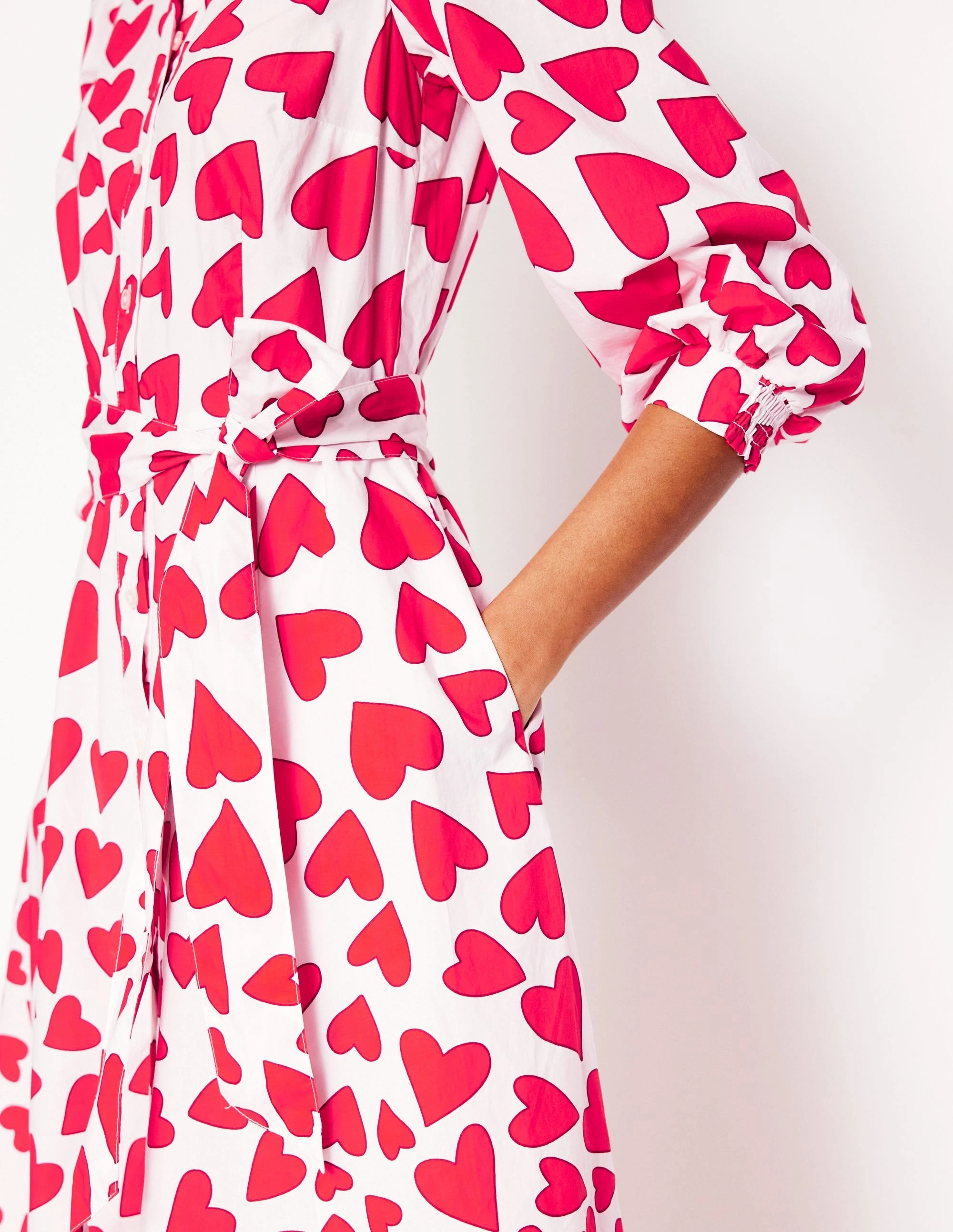 Influencer-Style Sharp Finish Clara Cotton Shirt Dress-Ivory, Heart Cluster