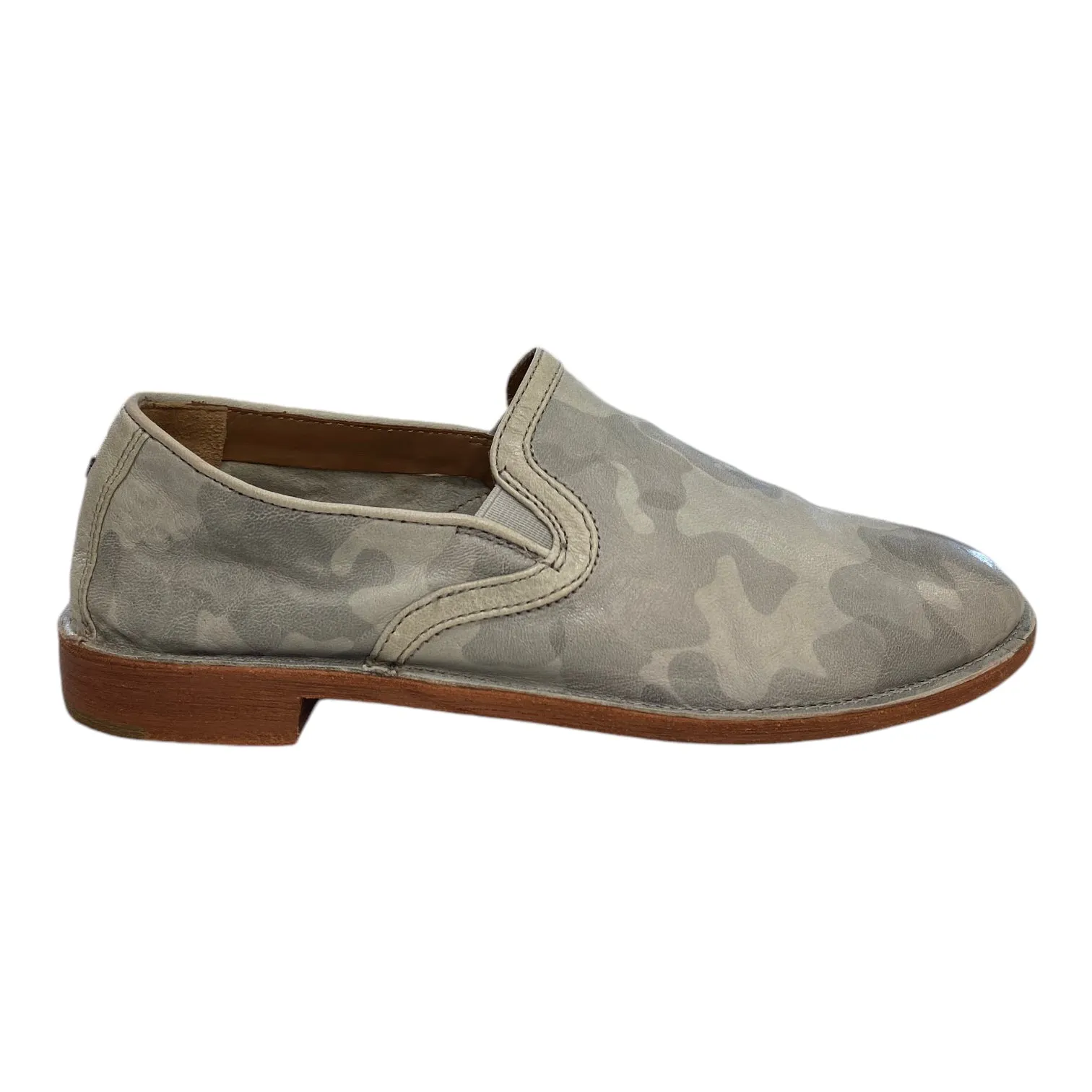 Shoes Flats By trask In Grey, Size: 7 Fit Glow Roof View