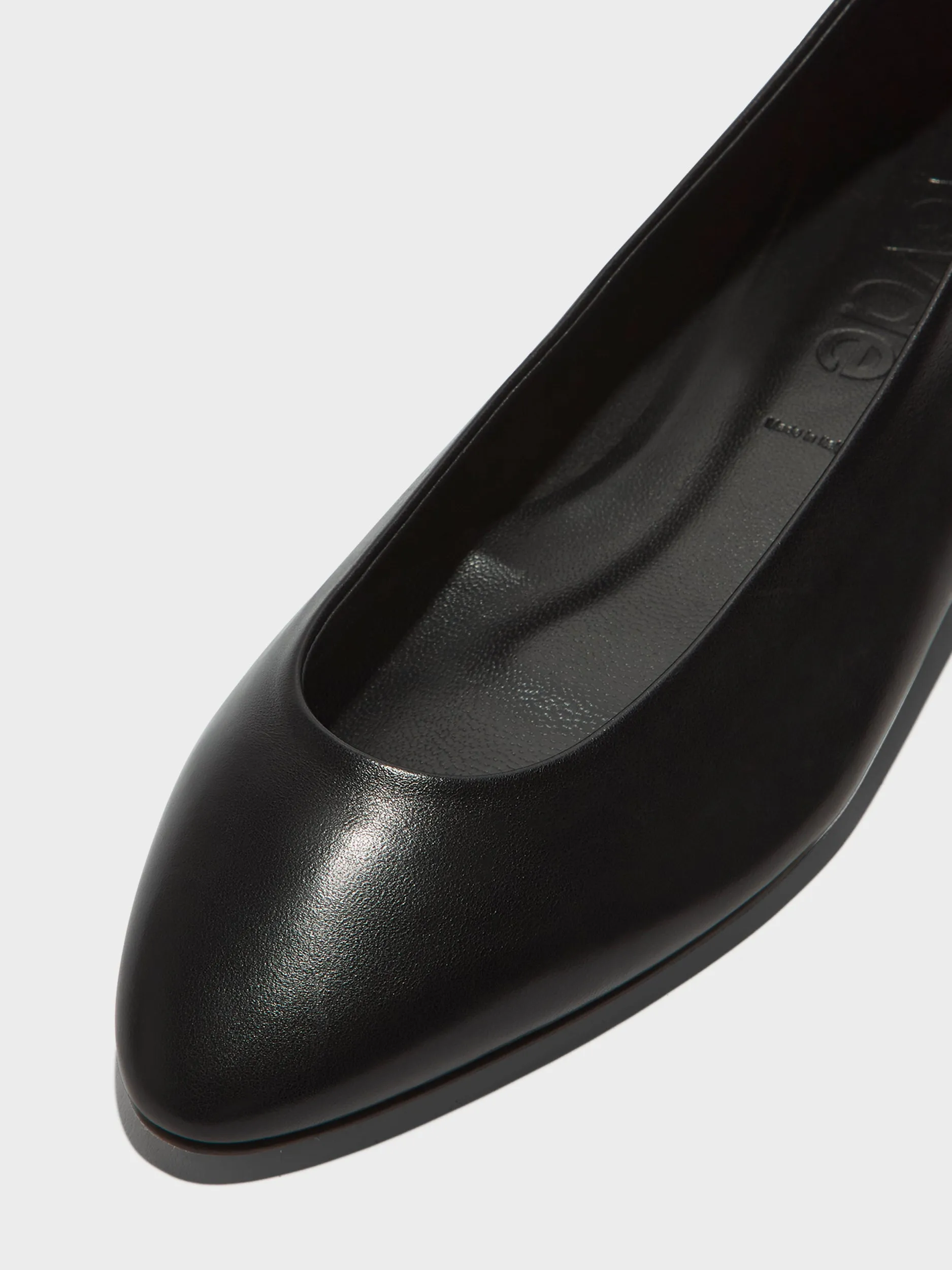 Ellie Almond-Toe Flats Pot Lane Ferry Mood