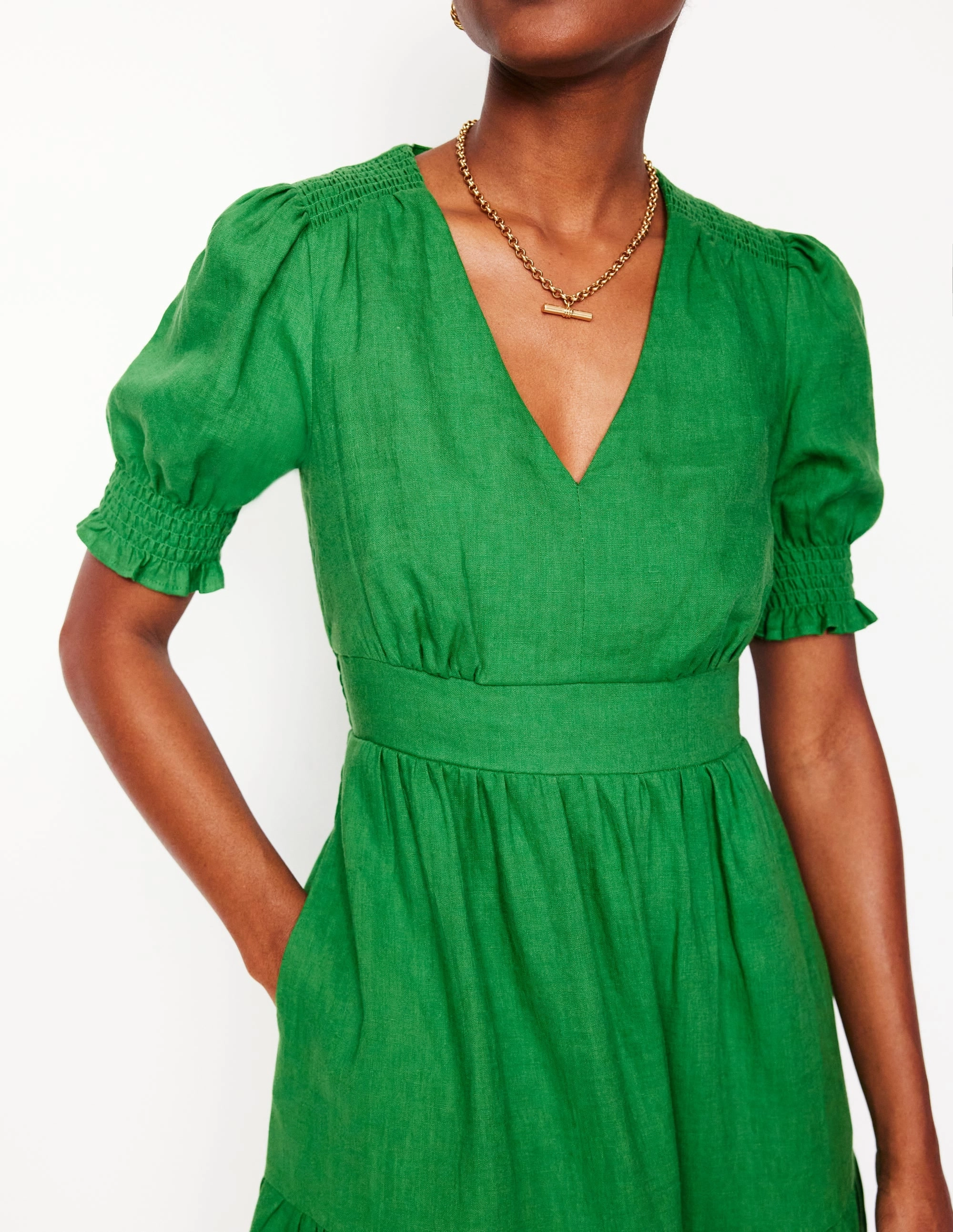 Pose Glow QuickReleaseClasp Anna Linen Tiered Midi Dress-Paradise Green