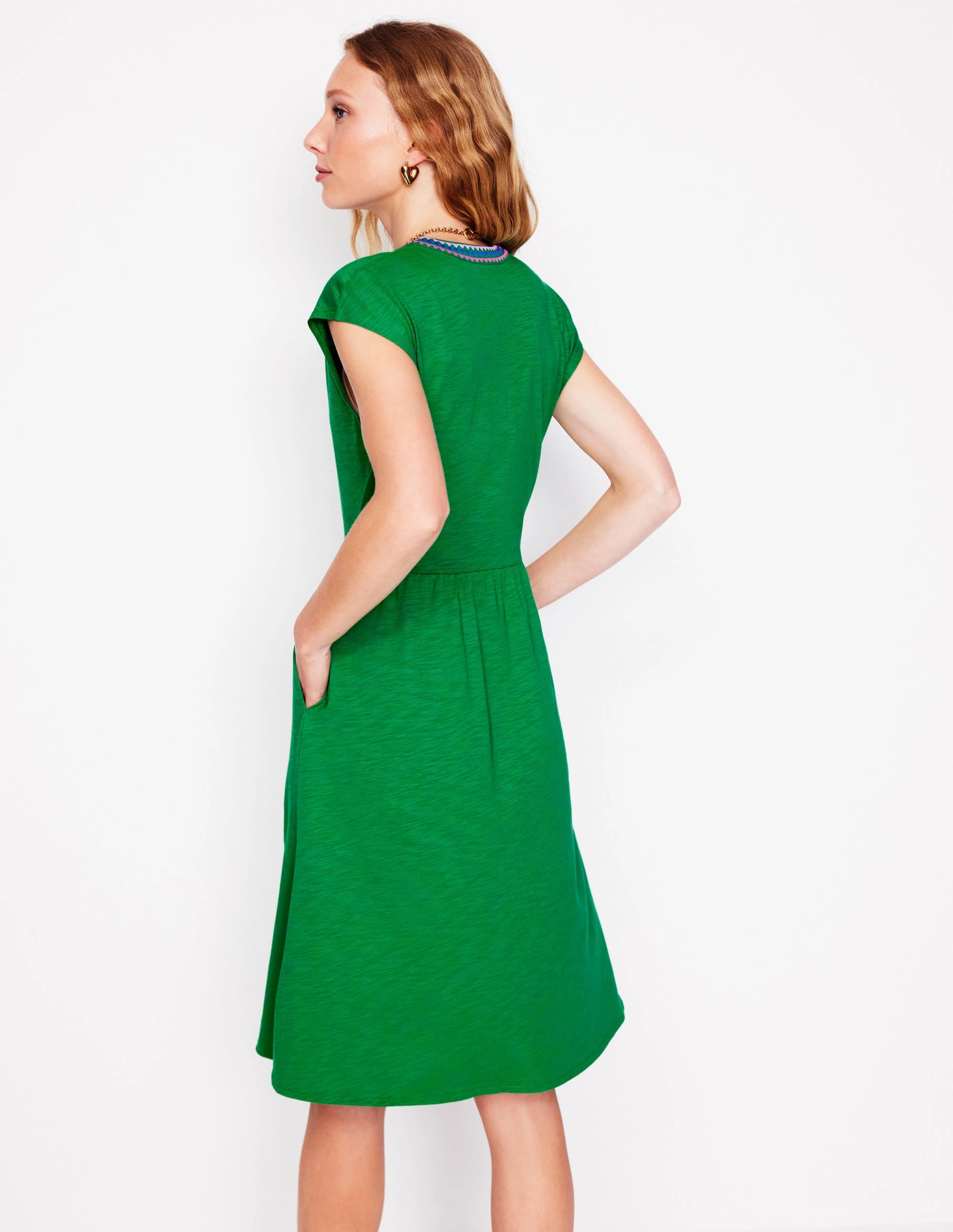 Soft Material Silky-Lining Chloe Embroidered Short Dress-Rich Emerald