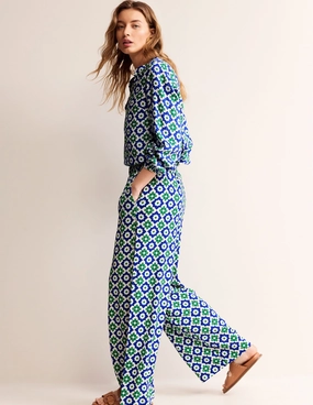 Flattering Cut Flowy legs Crinkle Wide Trousers-Green Tambourine, Geometric