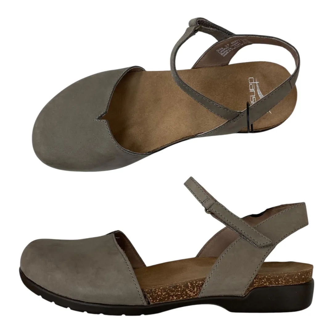 Ring Glow Walking Essential Footwear Shoes Flats By Dansko In Tan, Size:7