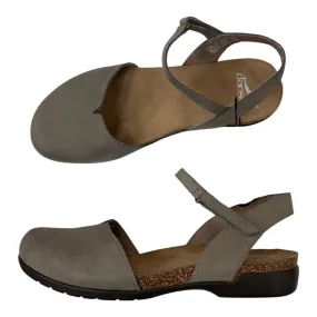 Ring Glow Walking Essential Footwear Shoes Flats By Dansko In Tan, Size:7