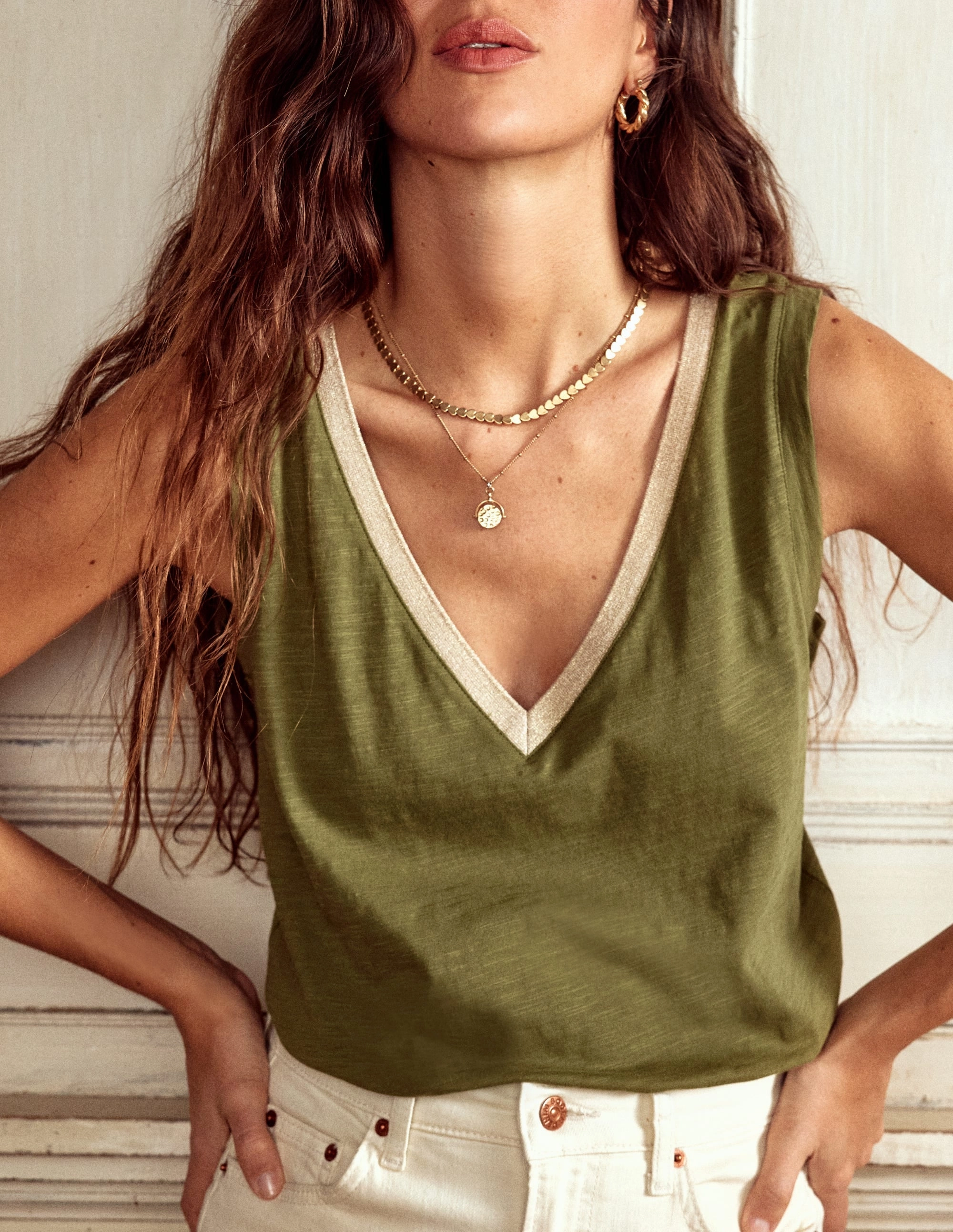 Metallic Trim V Neck Vest-Mayfly Weekend Style Trend Simple and Light