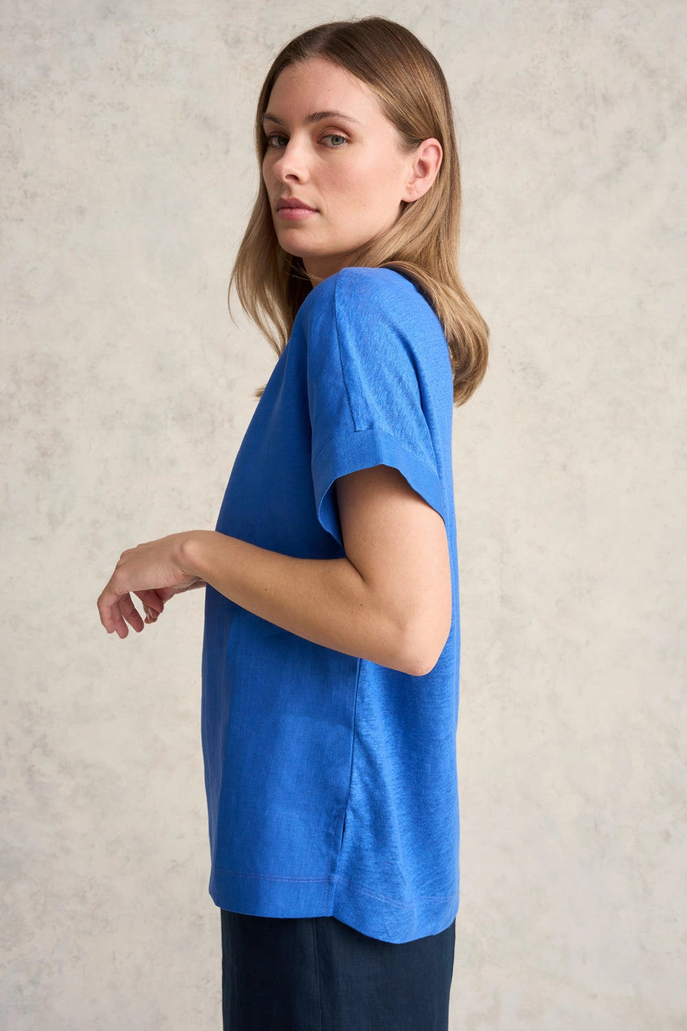 Sporty Blouse Sustainable Manufacturing Linen Mix Top - Indigo Blue