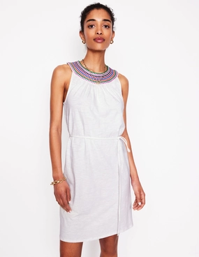 Flattering Cut Wear Eleni Embroidered Short Dress-White