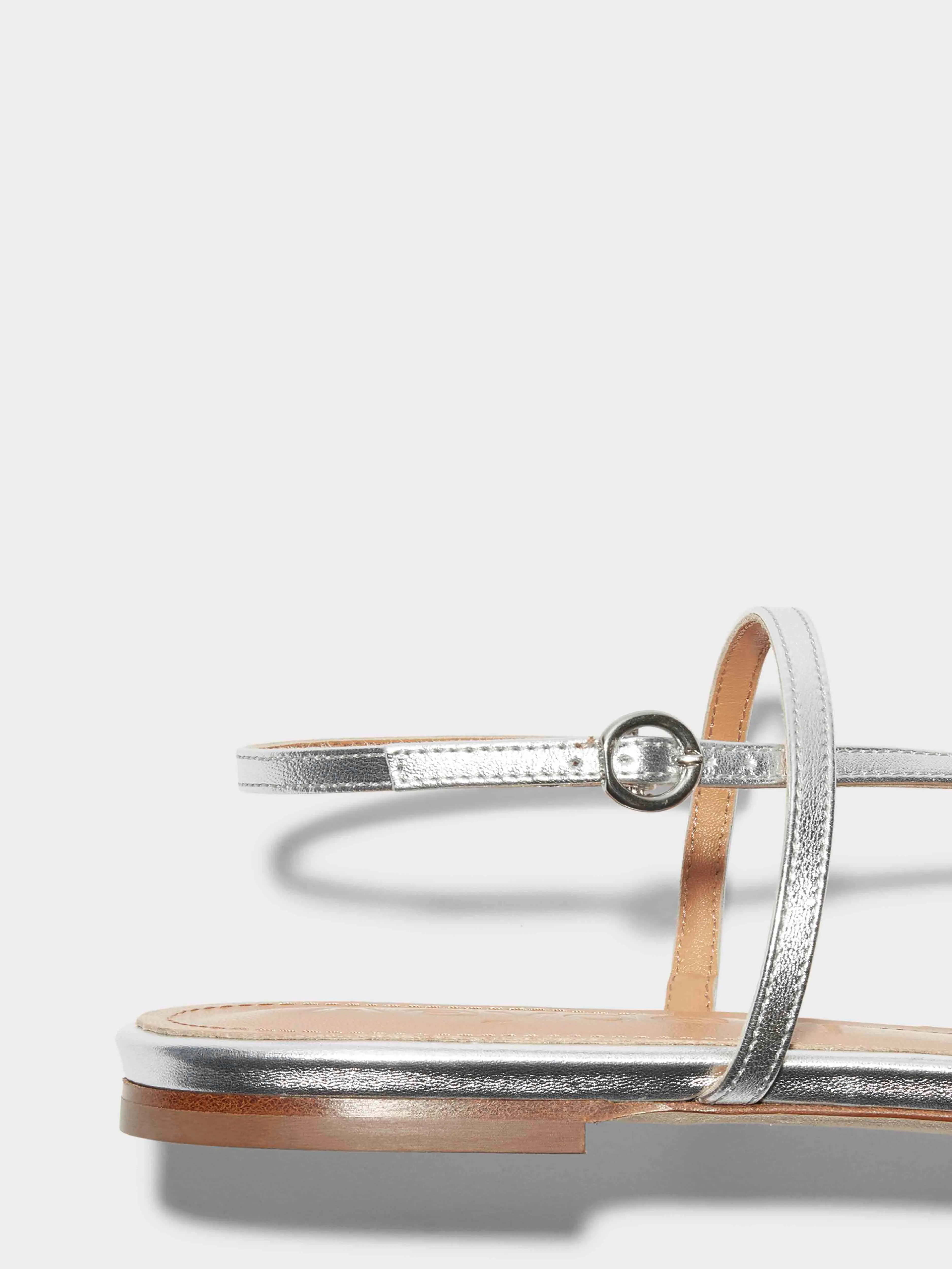 Ella Leather Toe-Post Sandals Light Travel Chic Practical