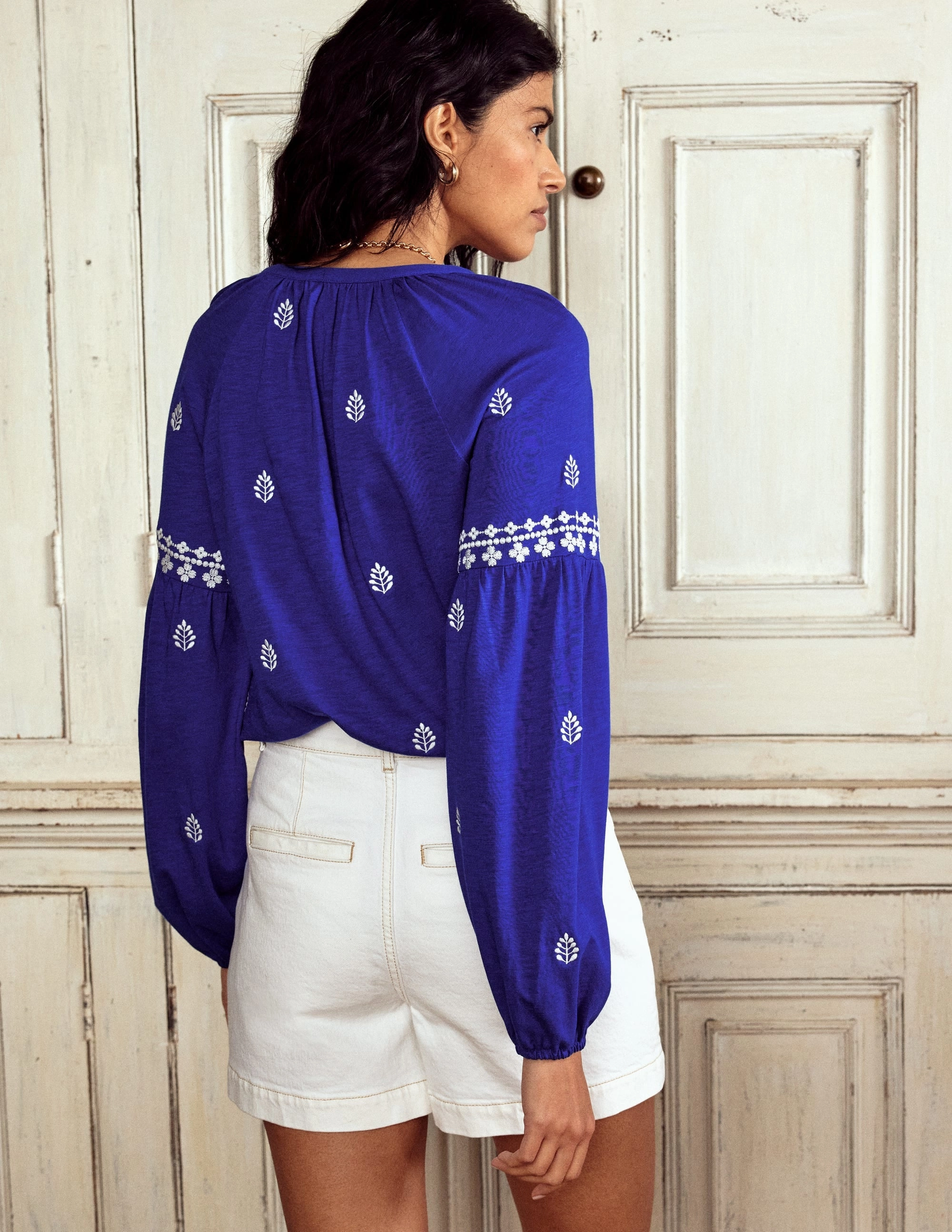 Flexible Collar Embroidered Seam Sleeve Shirt-Bright Blue