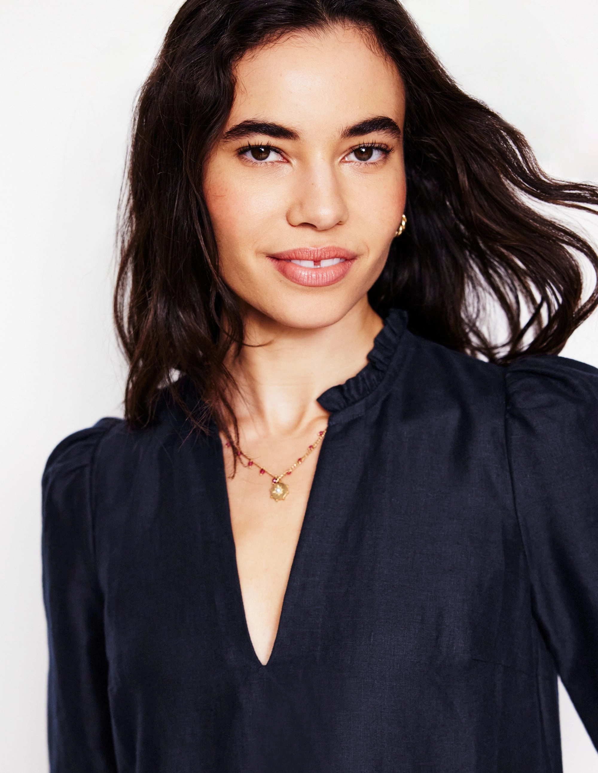 Esme Linen Mini Dress-Navy Sharp Detail