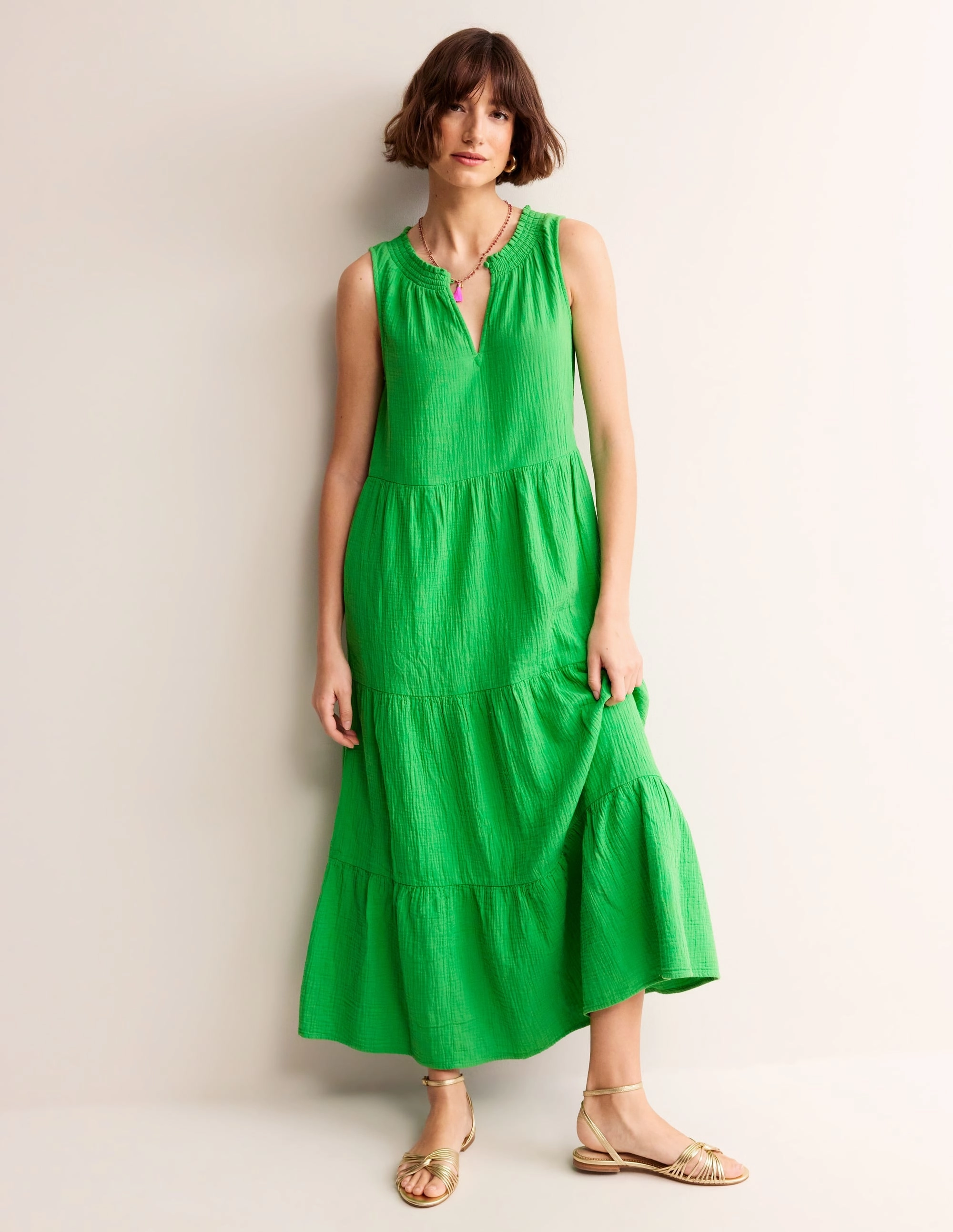 Clean Drape Double Cloth Maxi Tiered Dress-Kelly Green