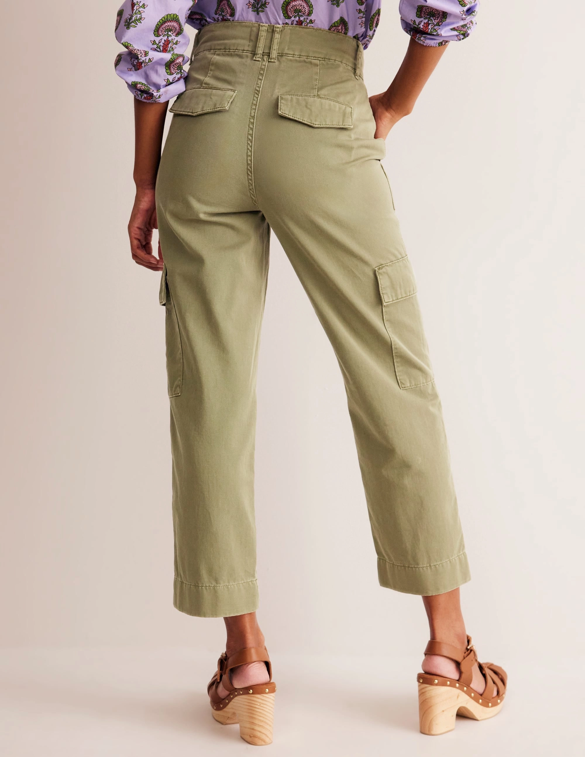 Casual Chic Look Urban Fit Cargo Trousers-Oregano
