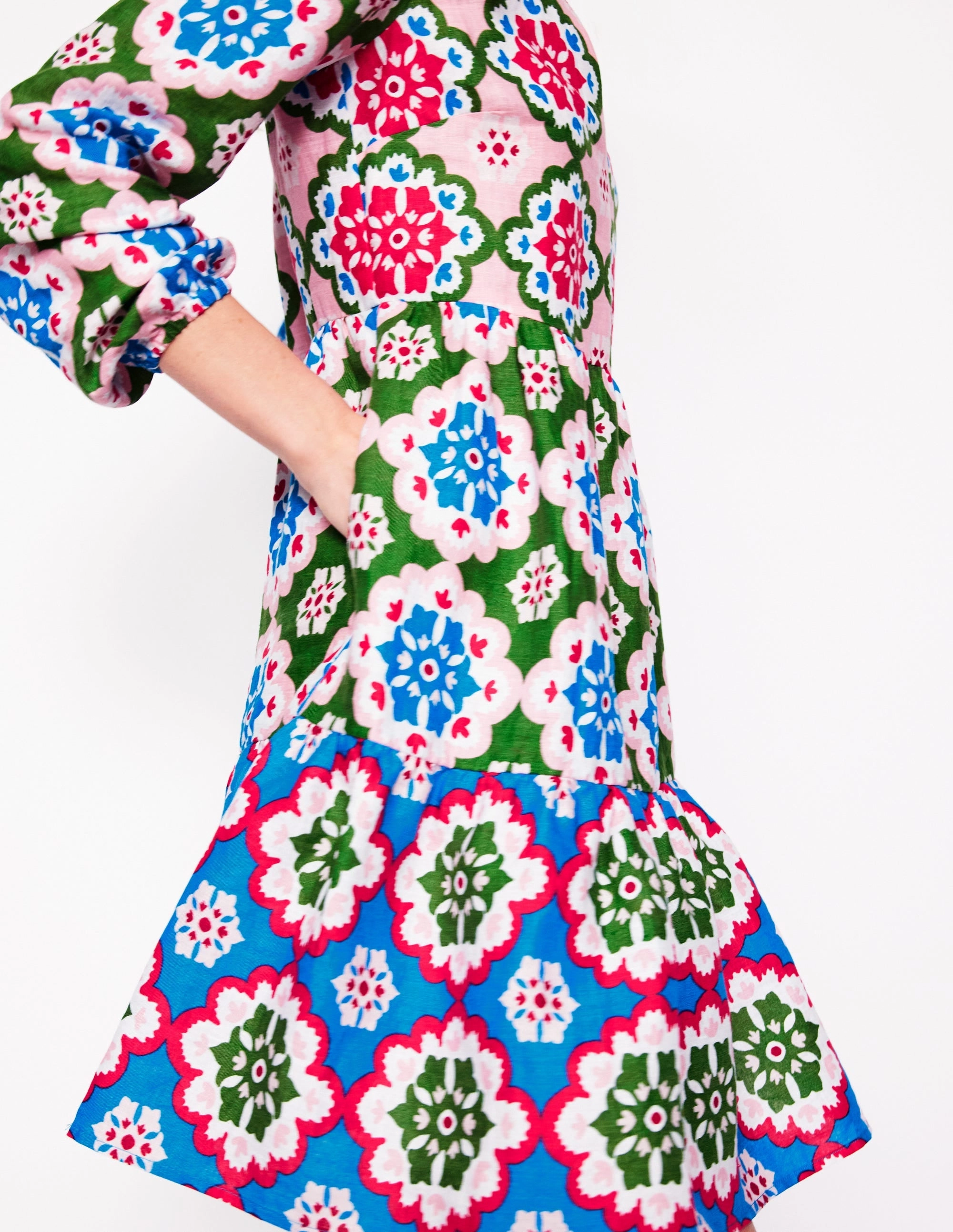 Travel Vibe Esme Linen Mini Dress-Multi, Bloom Geo