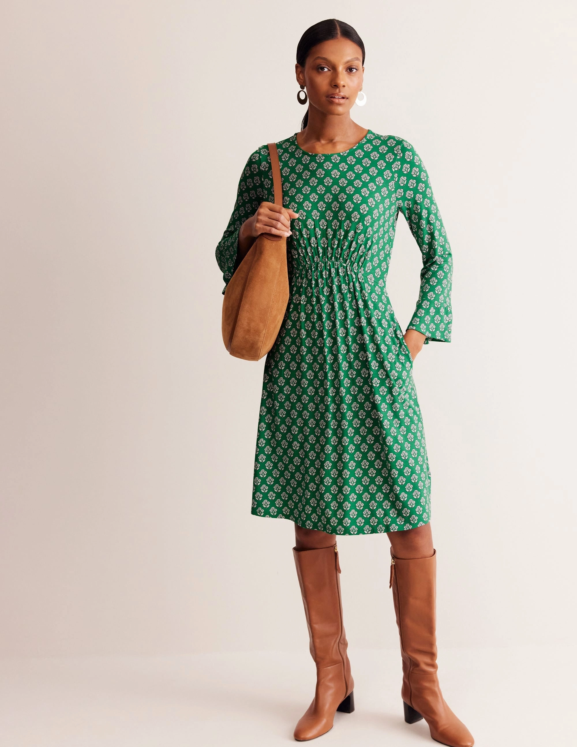 Minimalist fit-and-flare Chic And Comfortable Flute Sleeve Jersey Dress-Rich Emerald, Pome Stamp