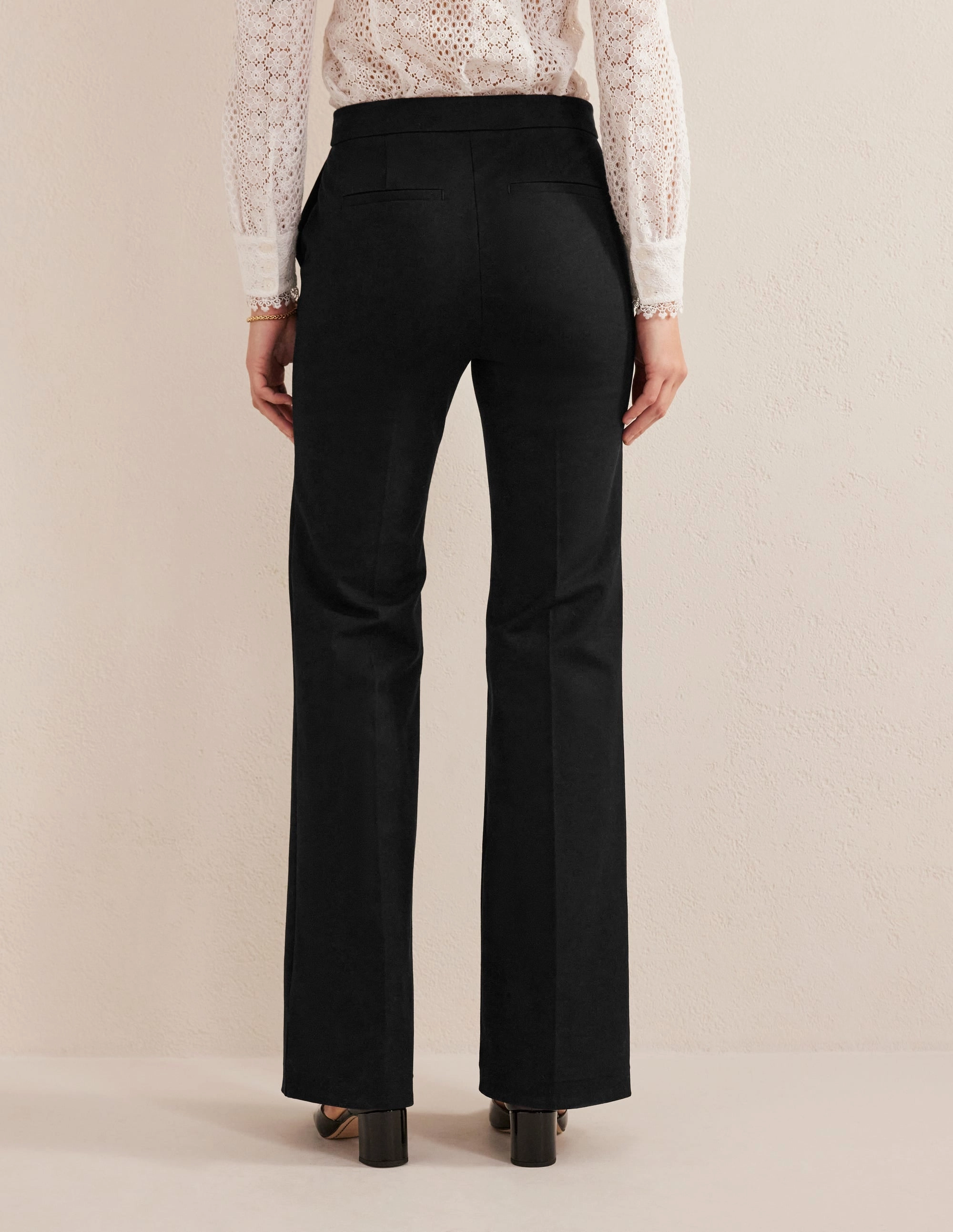 Cozy Lining Bi-Stretch Tapered Trousers-Black