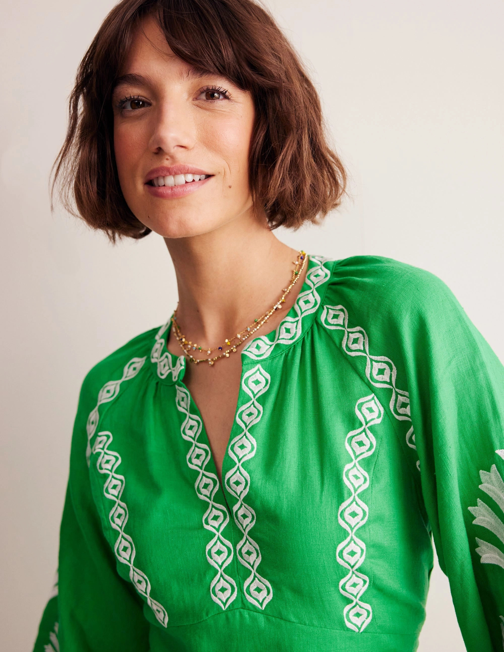Una Linen Embroidered Dress-Bright Green Flattering bodycon dress ReversibleStyle