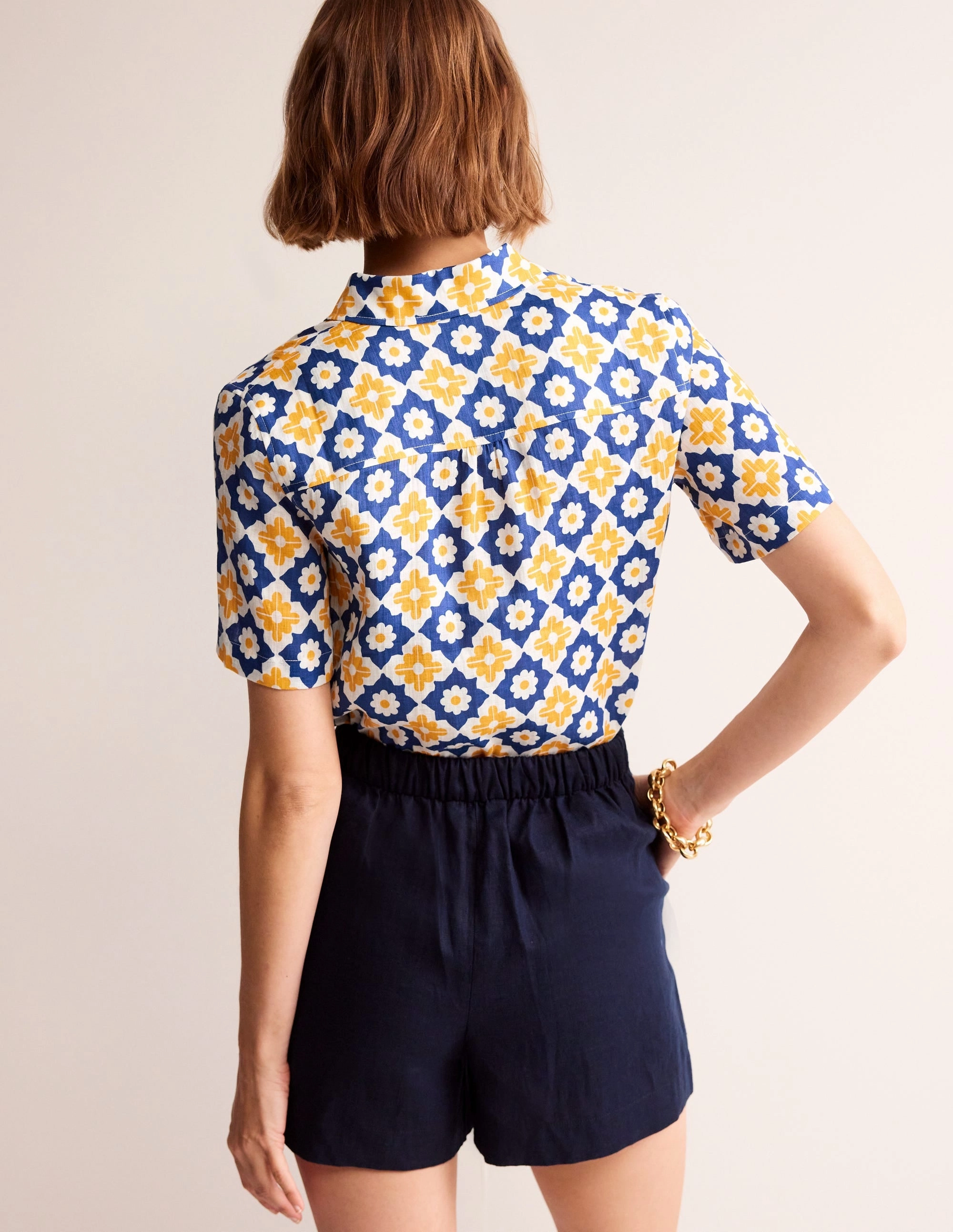 Hazel Short Sleeve Linen Shirt-Surf The Web, Geometric Stamp Breathable mesh lining