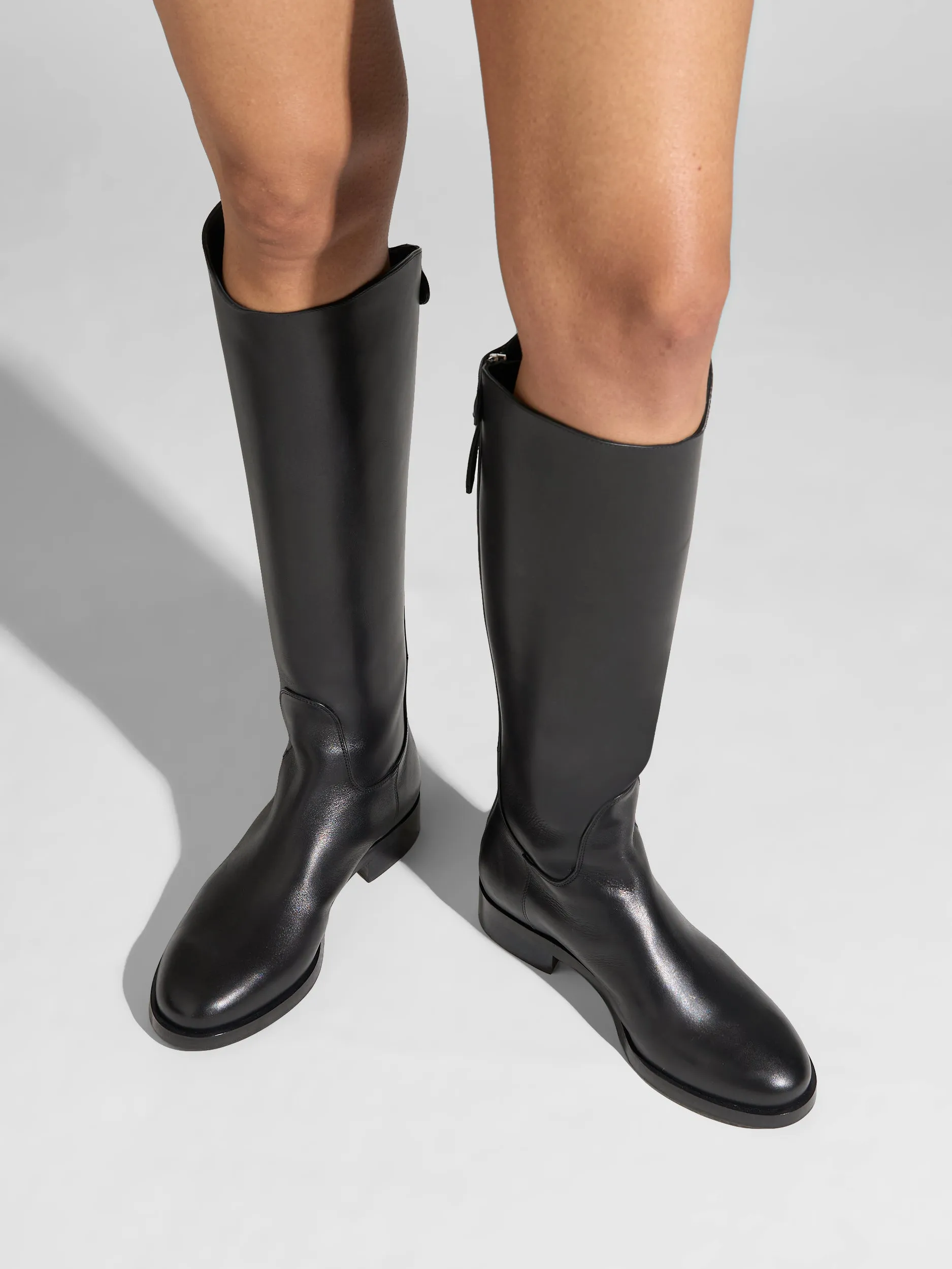 Hector Knee-High Boots Minimalist Appeal