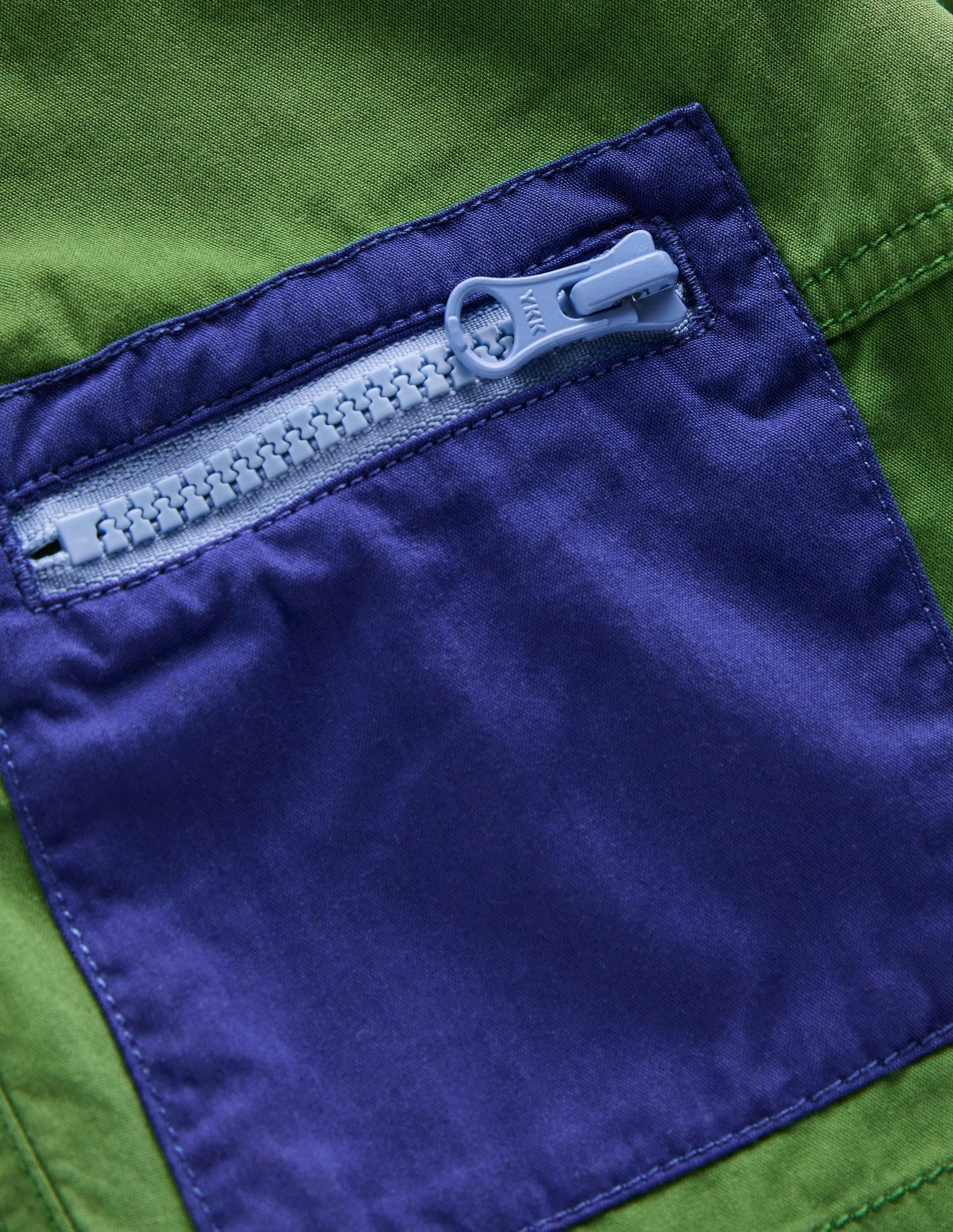 Machine-washable clean look Adventure Shorts-Broccoli Green