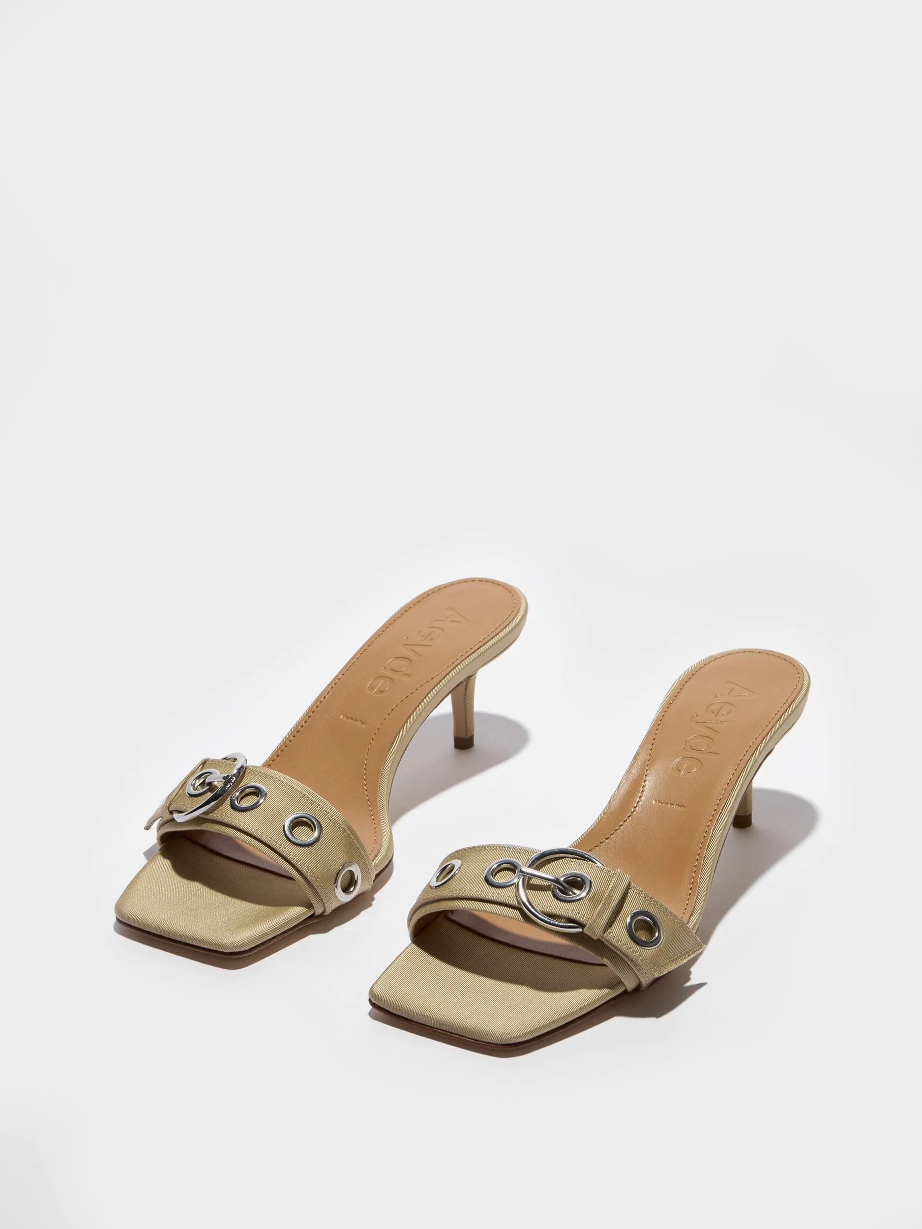 Comfortable ankle support Ilvy Eyelet Grosgrain Mules