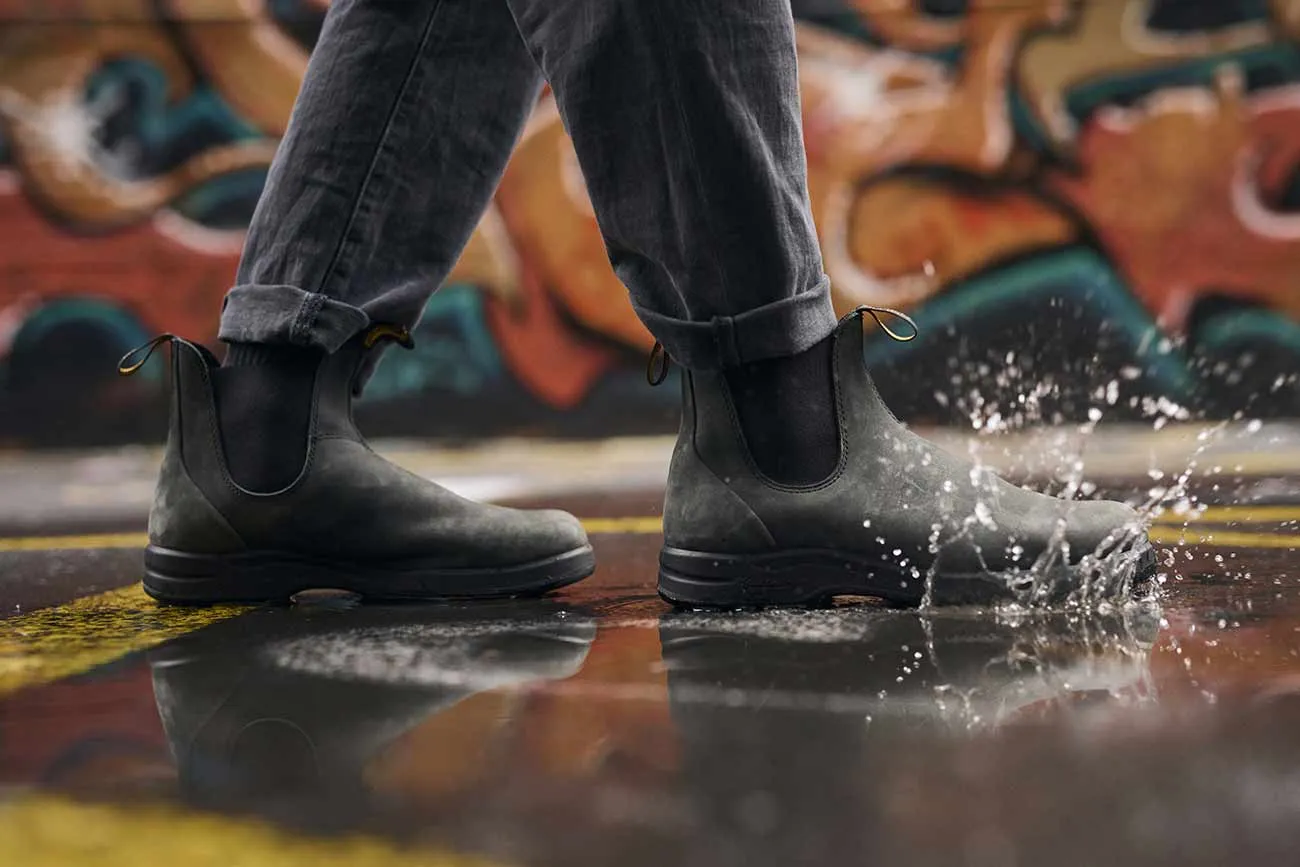 Blundstone #2055 Rustic Black Korean Trend