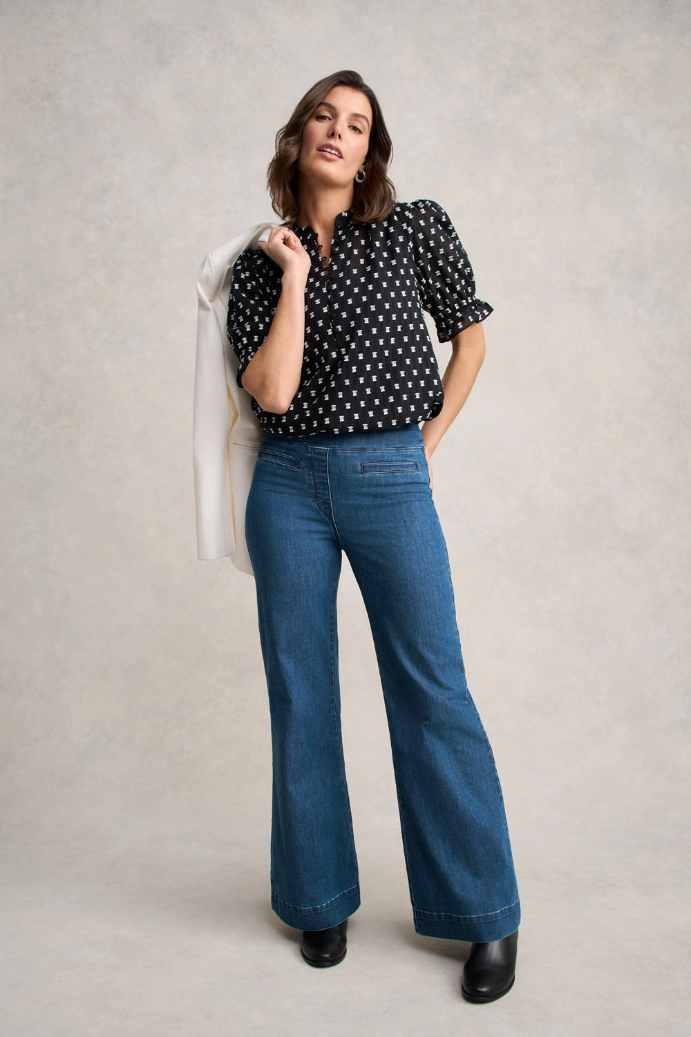 Jacquard Cotton Blouse ?C Black & White Multi Fashionable Look Sweat Absorbent Inner Layer