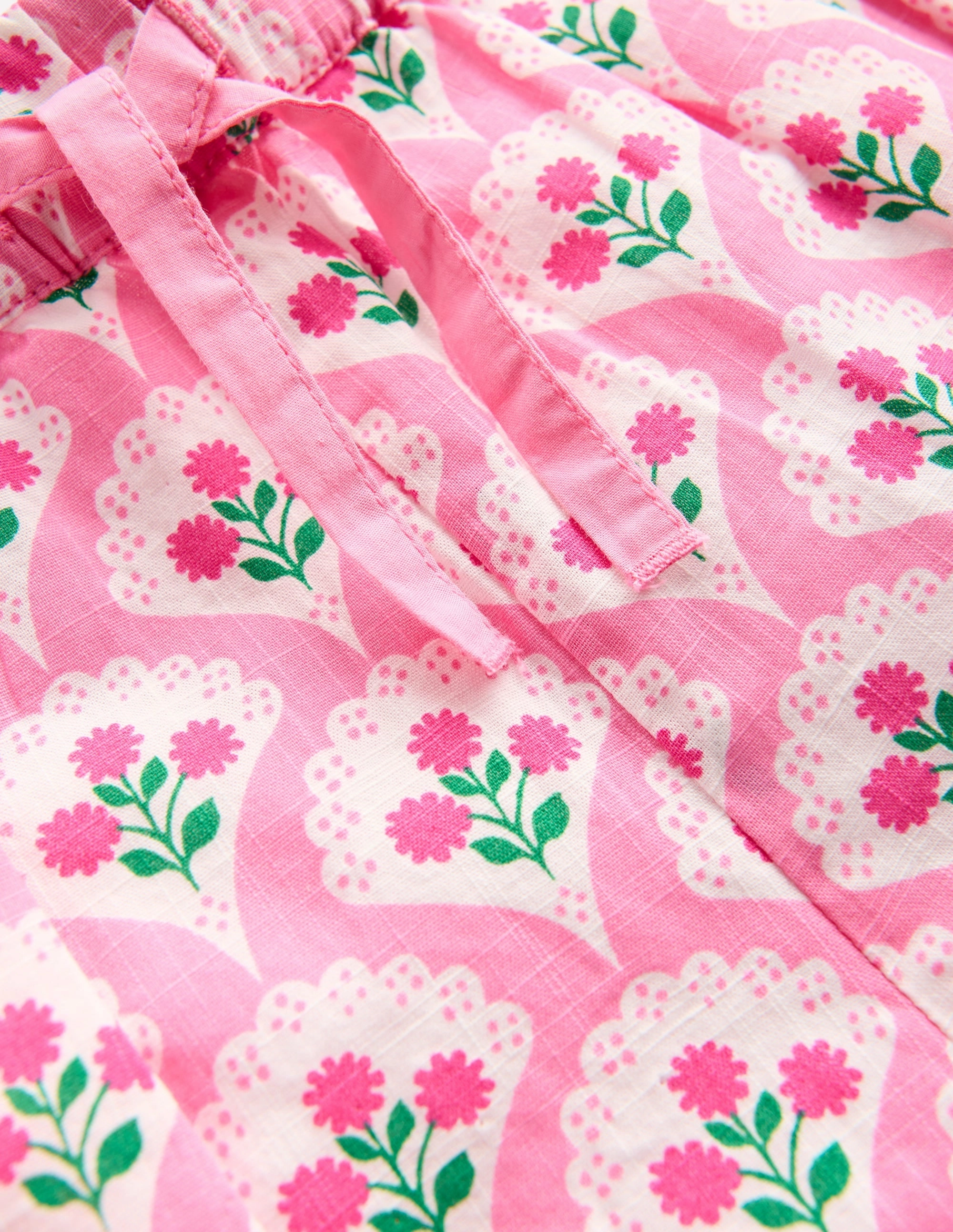 Cool Weather Breathable Waistband Juniper Woven Frill Shorts-Pink Rose Woodblock Floral