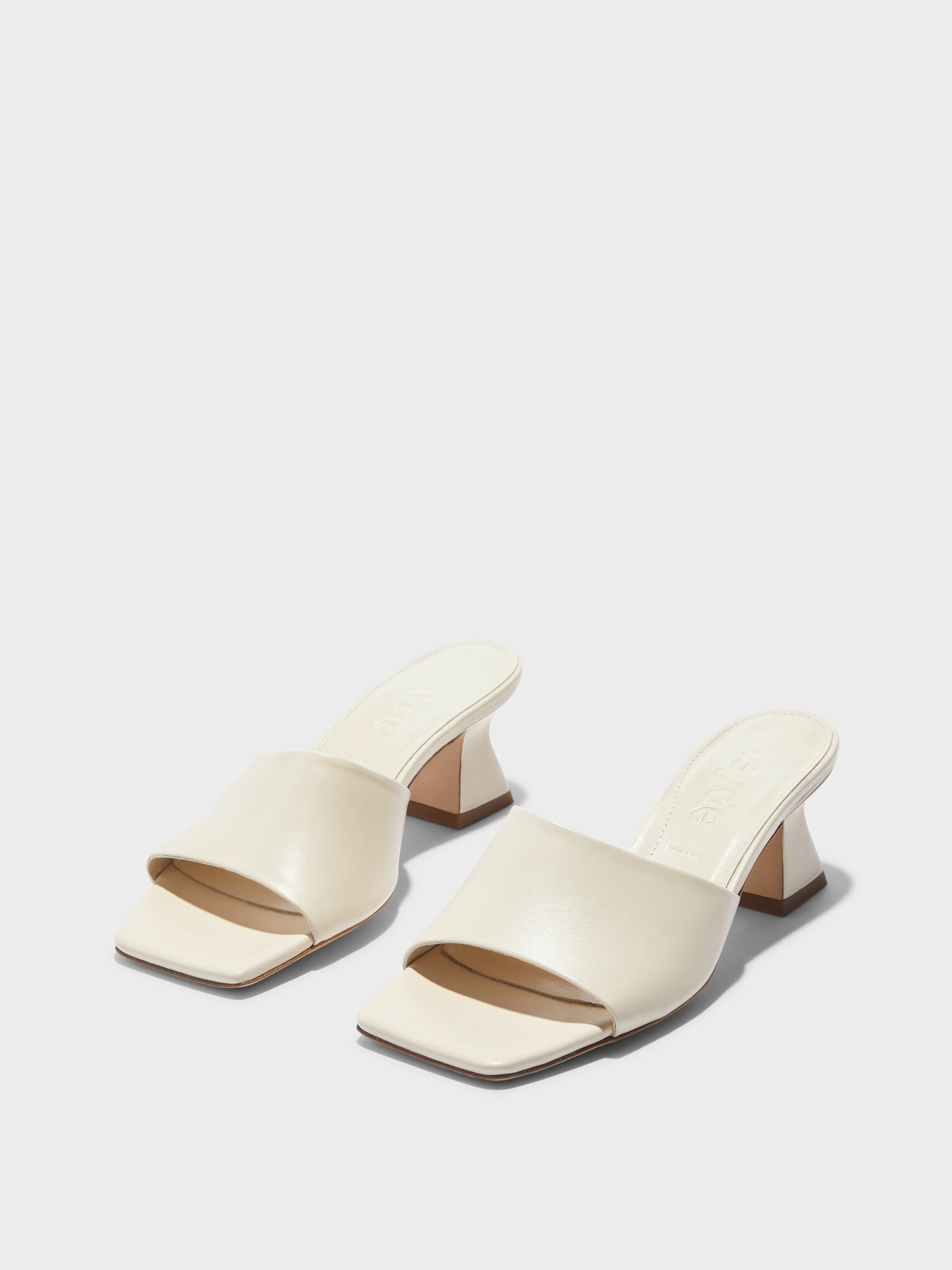 Ale Leather Mules Polished Feel