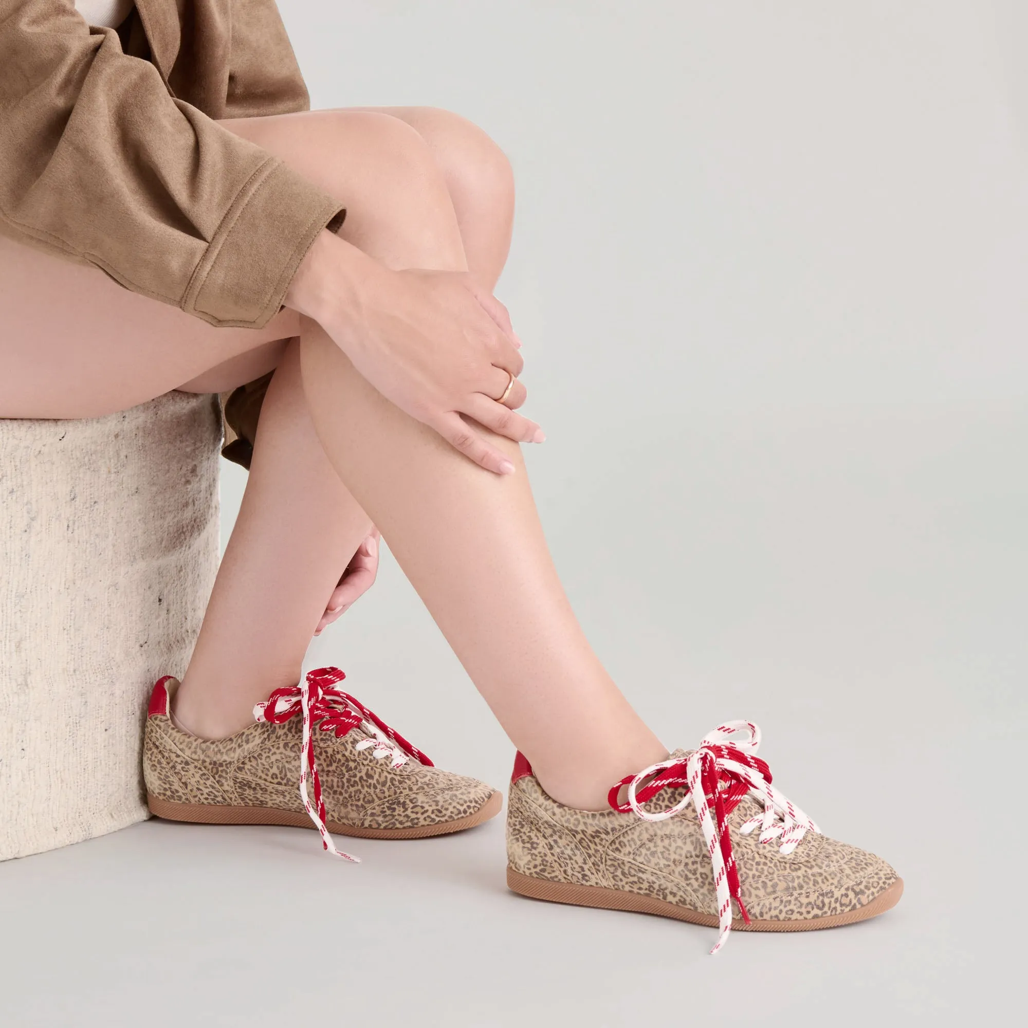 LAINI SNEAKERS TAN LEOPARD PRINTED SUEDE Multi Directional Flex