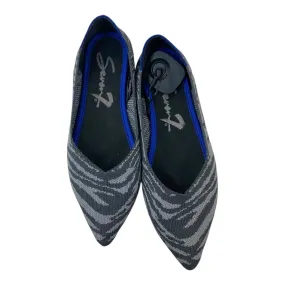 City Wander Chic Comfort Shoes Flats By Seven 7 In Grey, Size:7