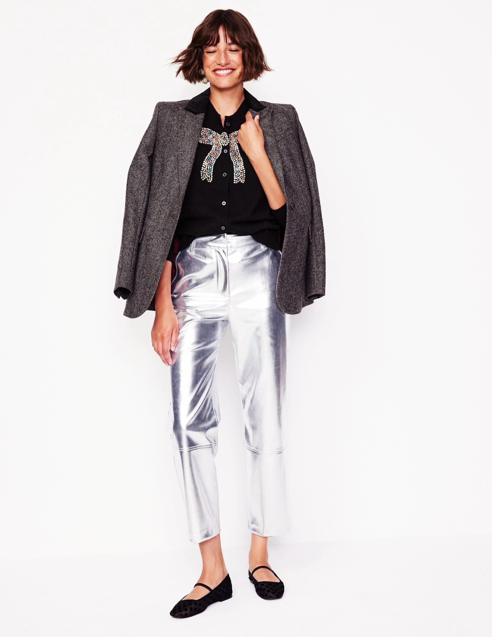 Elastic Seamless Design Ultra Fine Gauge Fenella Embellished Cardigan-Black