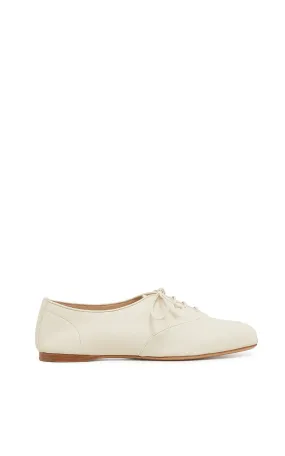Country Path Maya Oxford Flat Shoe in Ivory Nappa Leather