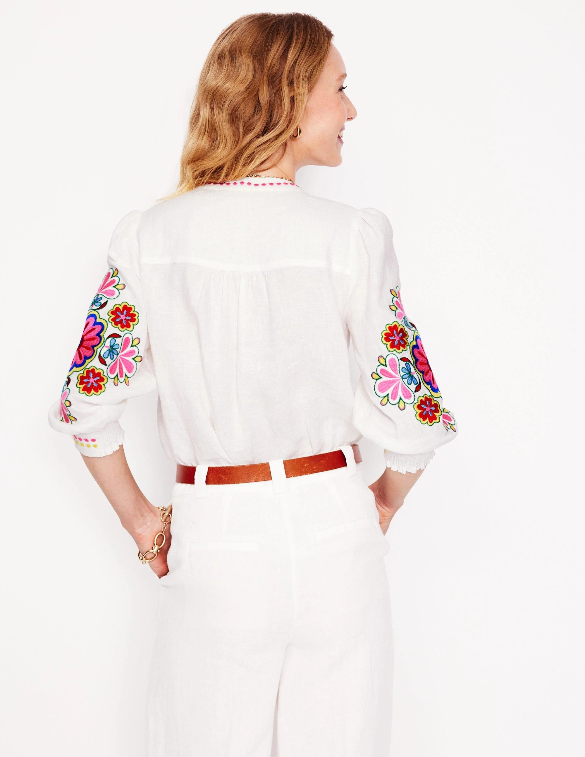 Alicia Linen Top-White, Floral Embroidery Breathable wear