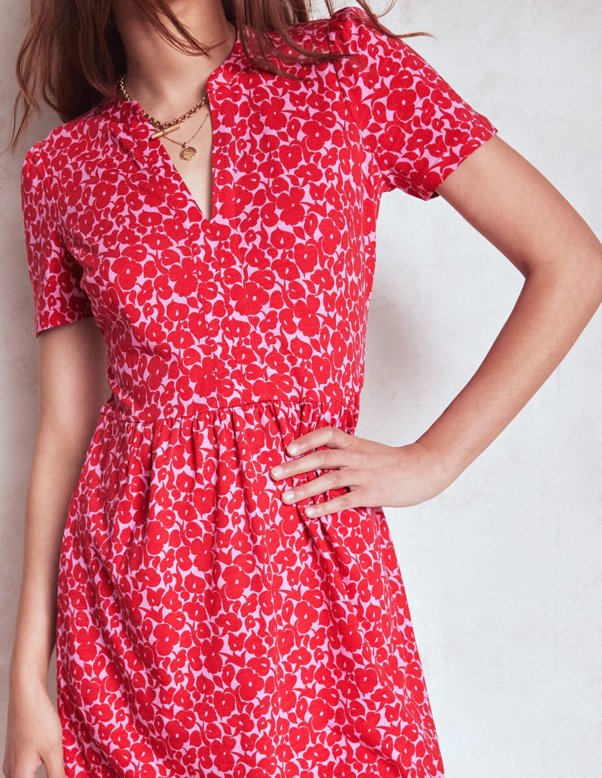 Free Shape AdjustableStraps Naomi Short Sleeve Dress-Jewel Red, Leafy Grove