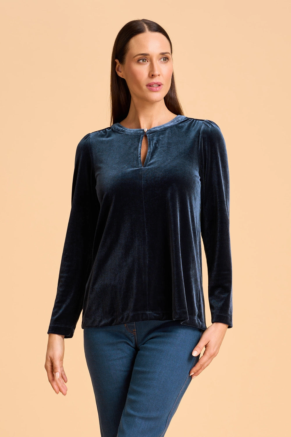 BreathableMaterial DoubleLayered Velvet Keyhole Top - Ink