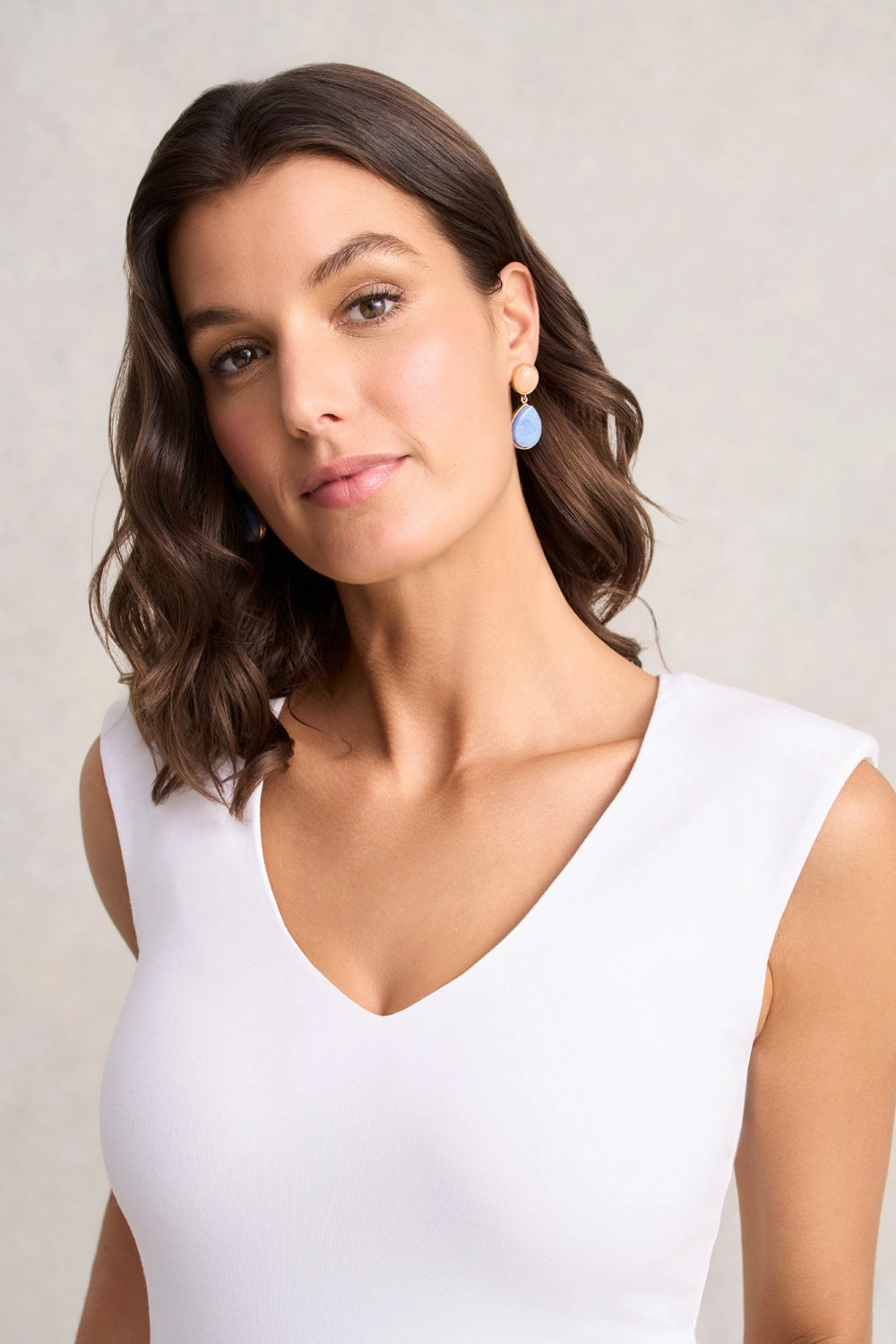 Double Layer Shaping Tank ?C White Soft Touch Fabric Oversized Collar