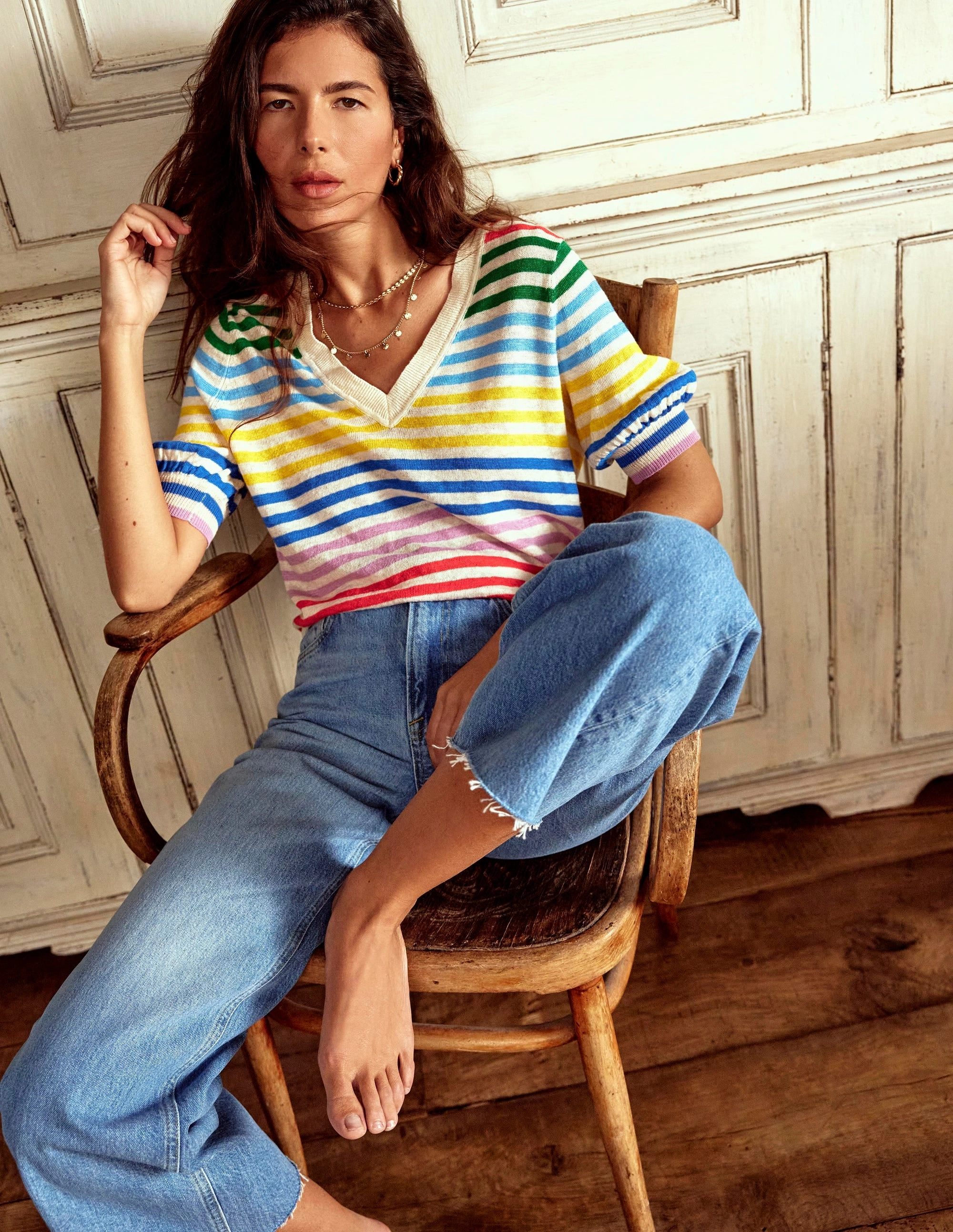 Liv V-Neck Linen T-Shirt-Banded Rainbow Stripe Microfiber Inner Layer