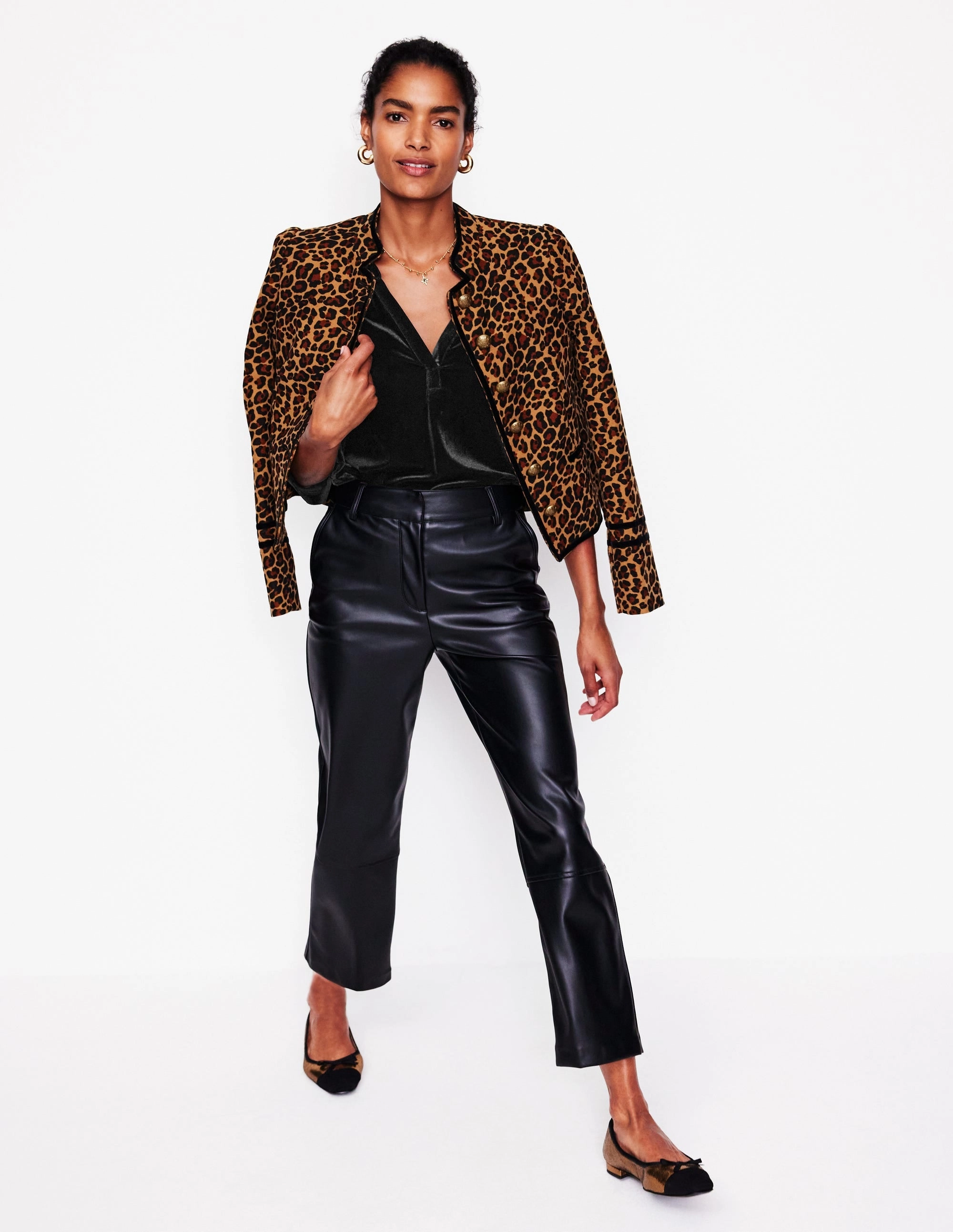 Chilly Comfort Wear DoubleStitchedHem Notch Neck Frill Velvet Top-Black