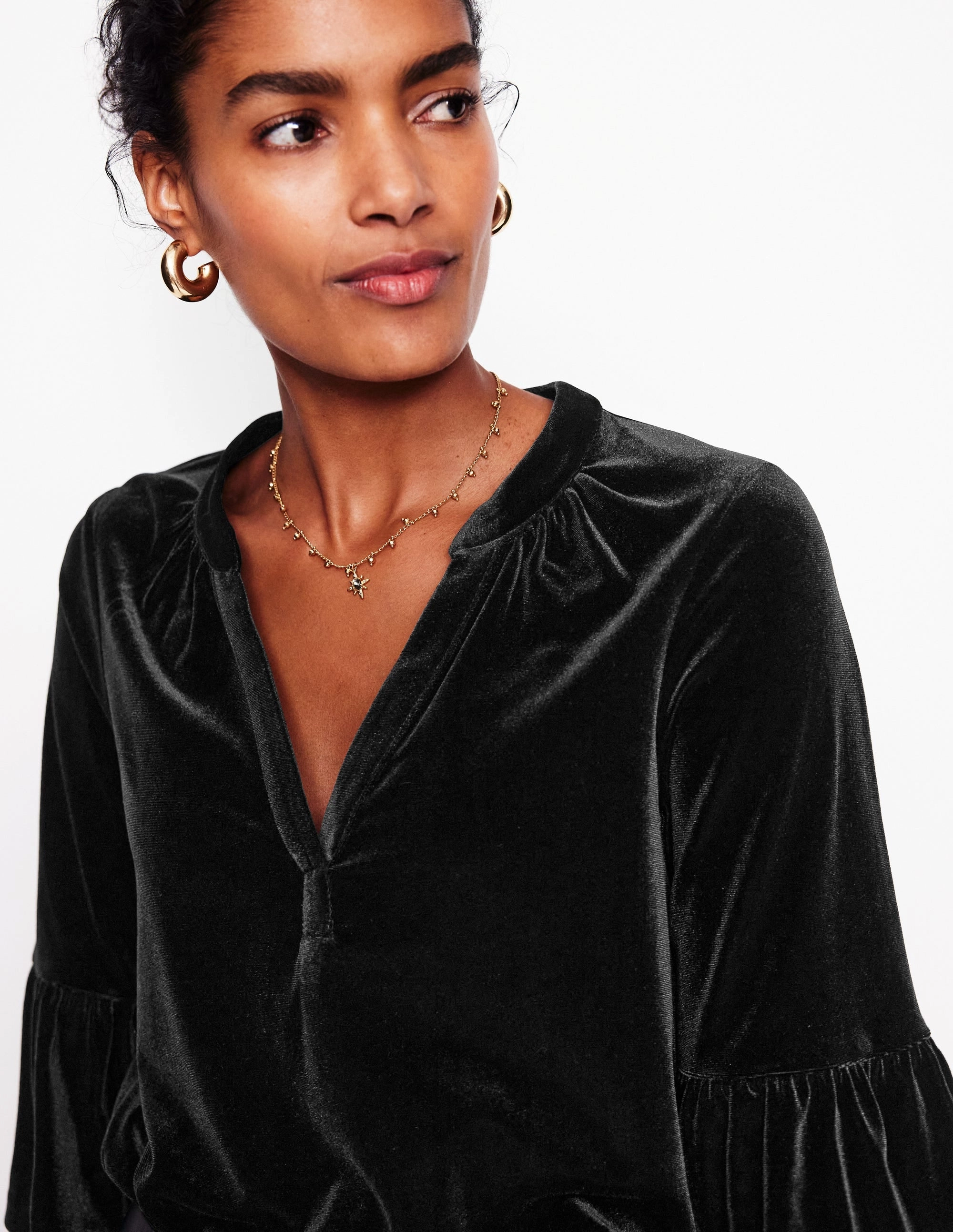 Notch Neck Frill Velvet Top-Black Comfy Casual Wear