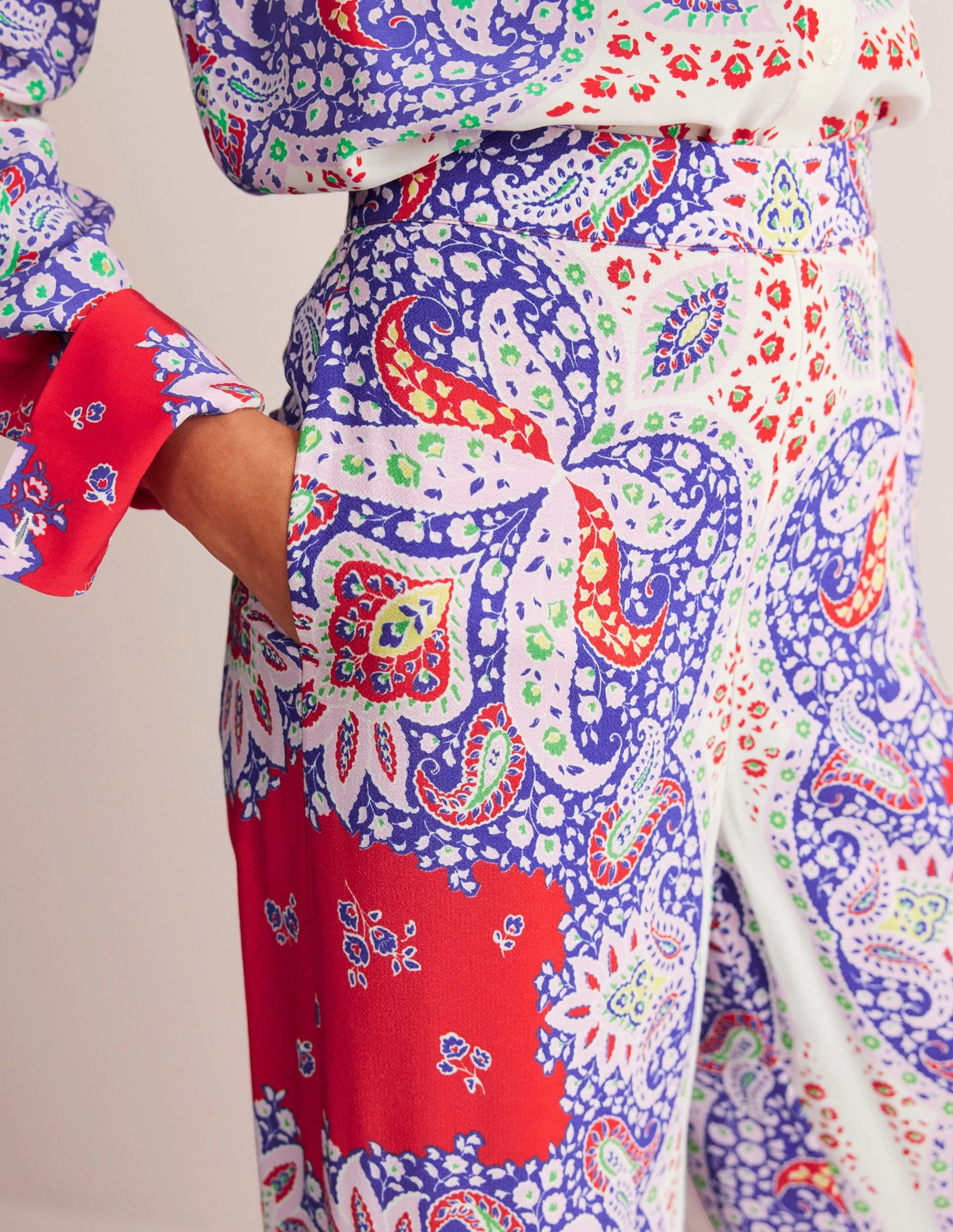 Flexible Comfort Wear Palazzo Fluid Crepe Trousers-Rubicondo, Ornate Paisley